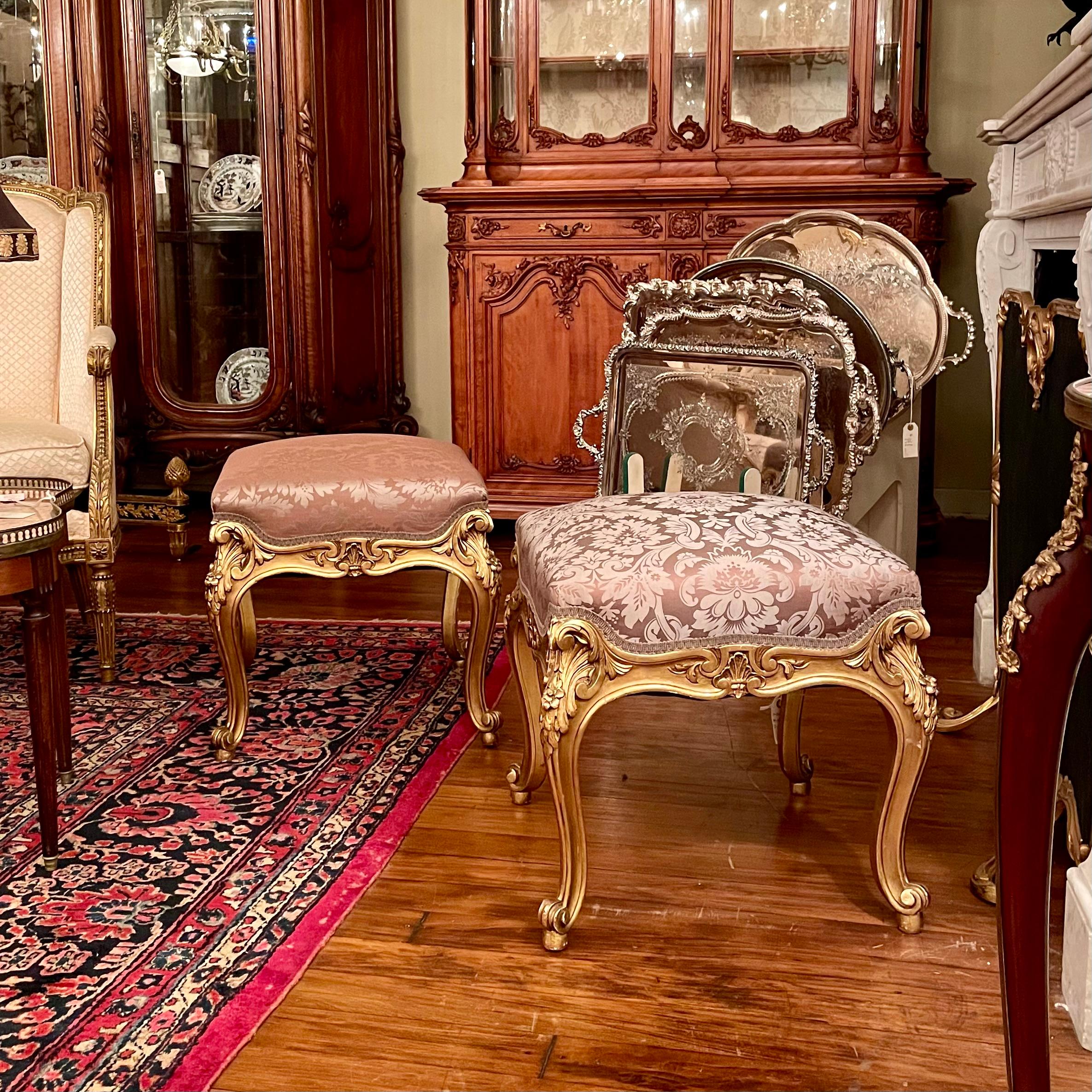 Paire de bancs anciens de la Régence française en or, vers 1875-1885. en vente 1