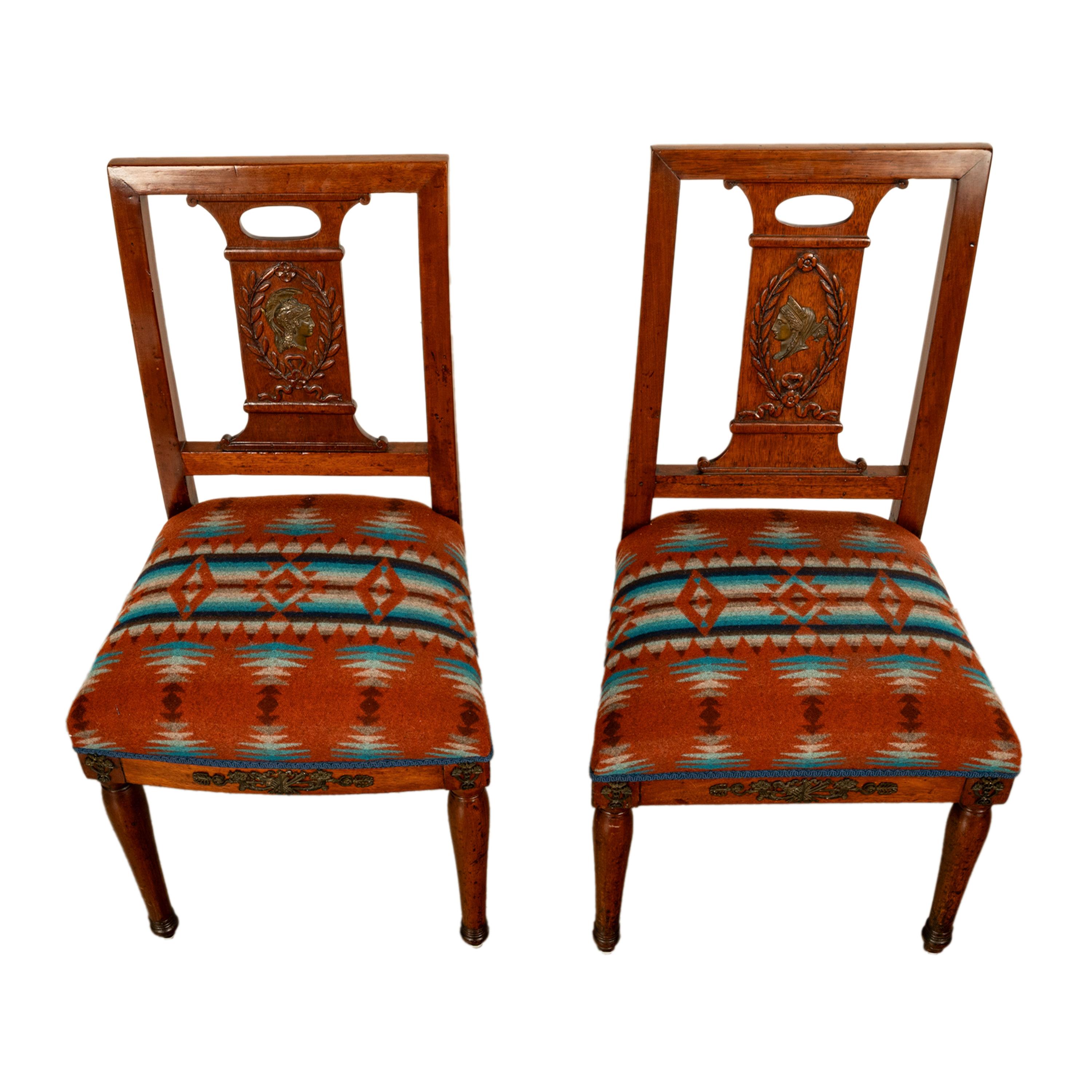 Pareja Antique French Restauration Sillas grecorromanas para él y para ella Tela Pendleton Restauración en venta