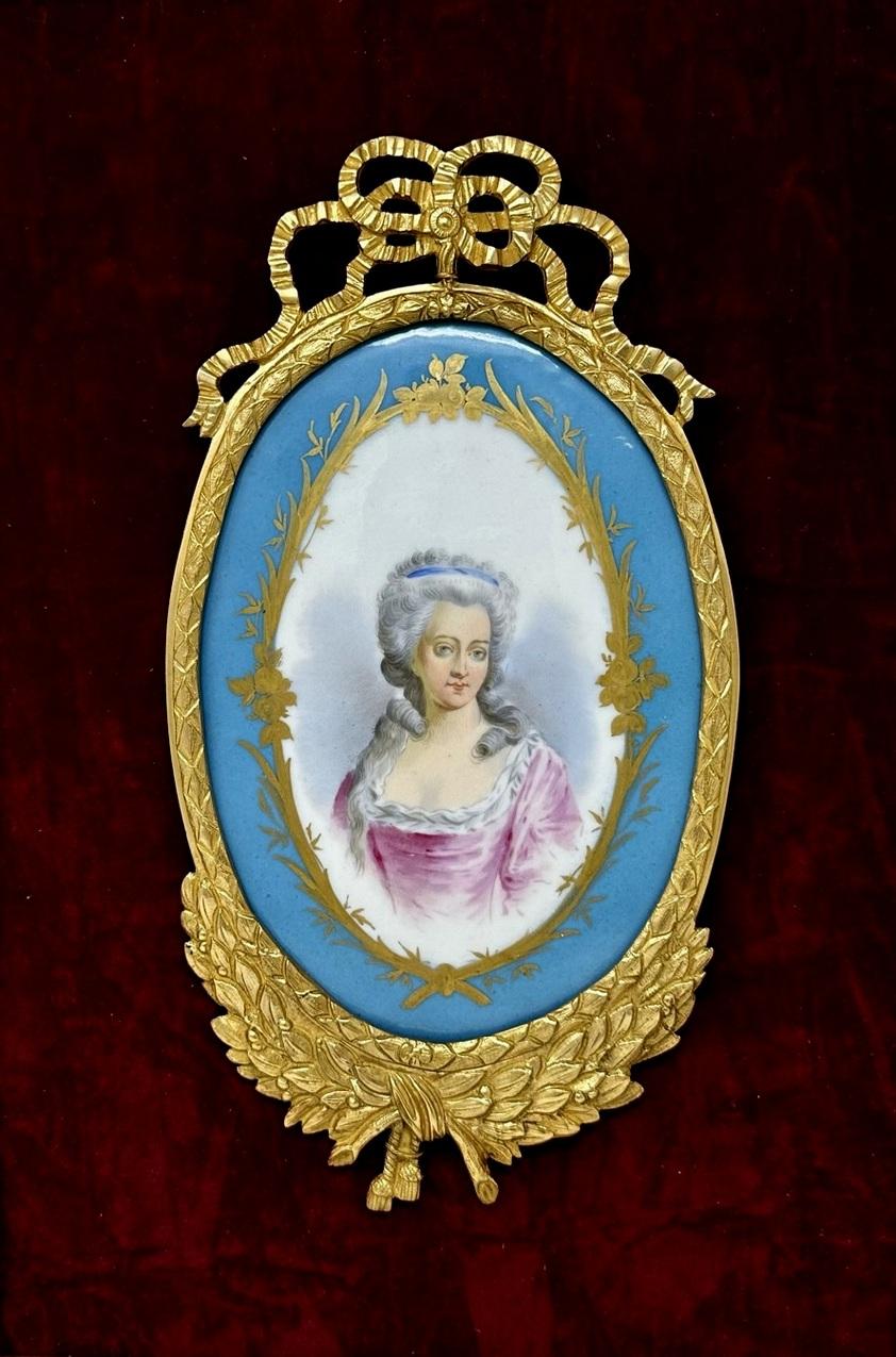 Pair Antique French Sevres Ormolu Gilt Bronze Plaques Louis XV1 Marie Antoinette In Good Condition In Dublin, Ireland