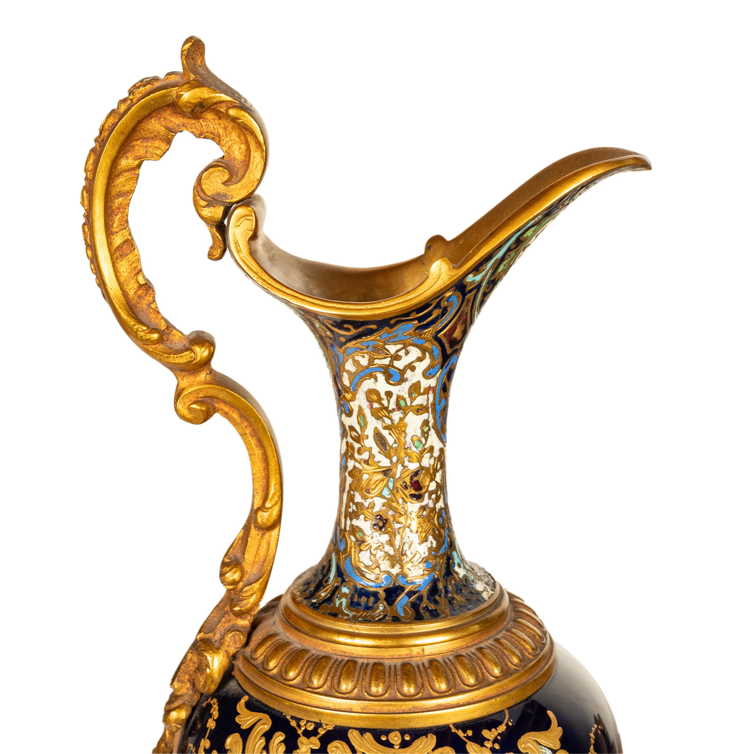 Coppia Antique French Sèvres Porcelain Champleve Ormolu Ewers Signed Rochette 1890 in vendita 2