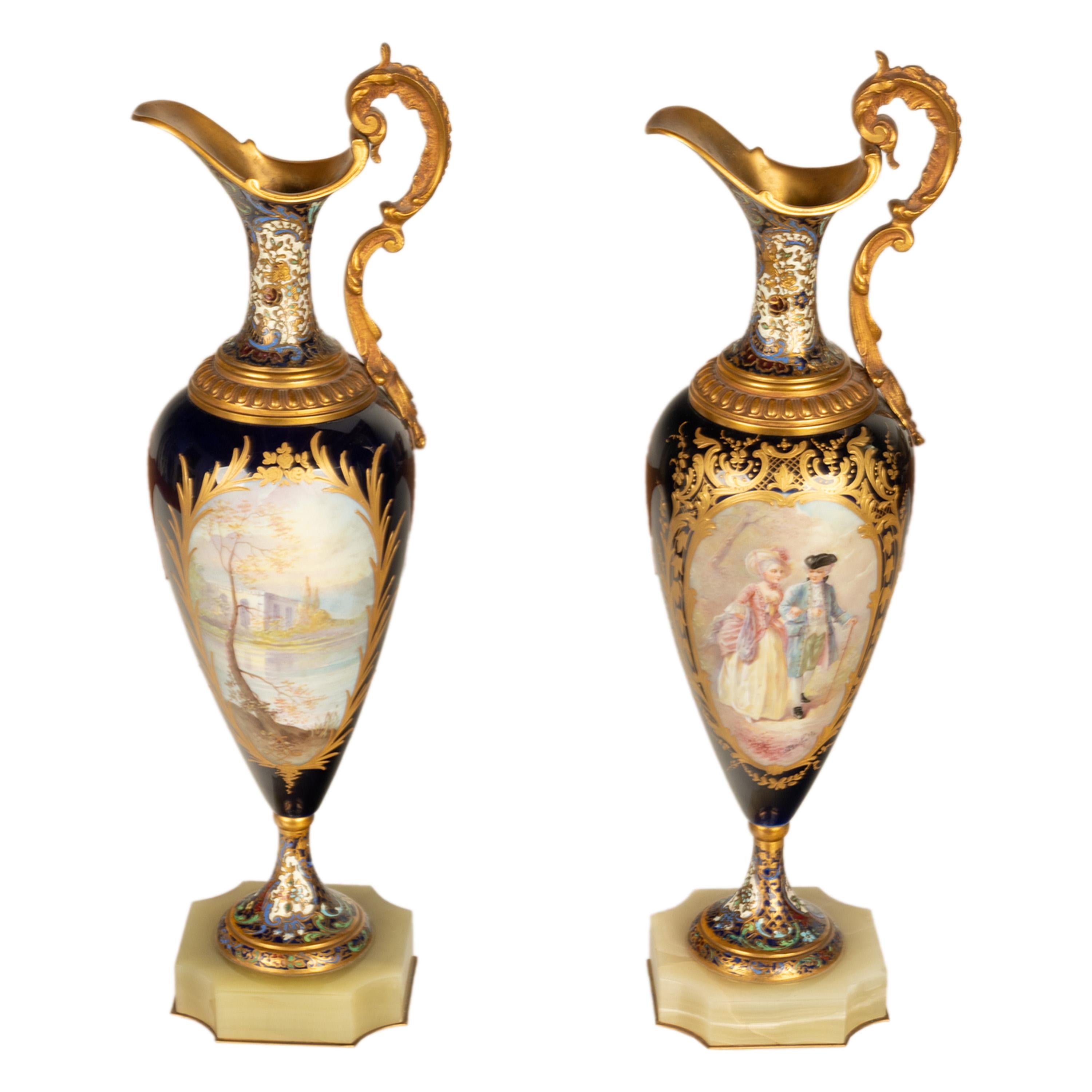 Smalto Coppia Antique French Sèvres Porcelain Champleve Ormolu Ewers Signed Rochette 1890 in vendita