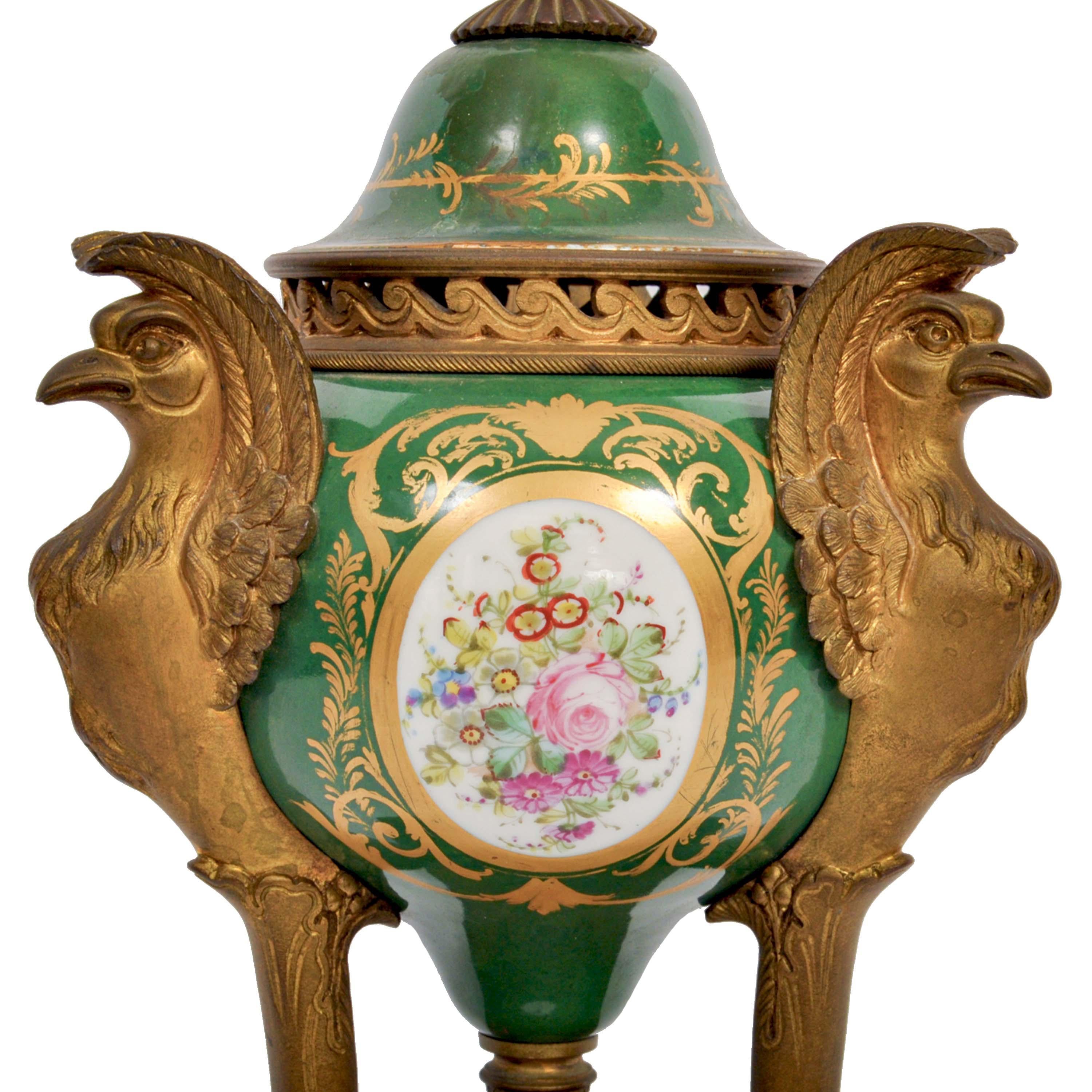 Pair Antique French 'Sevres' Red Porcelain Gilt Bronze Pot Pourri Urns 1804-1809 For Sale 9