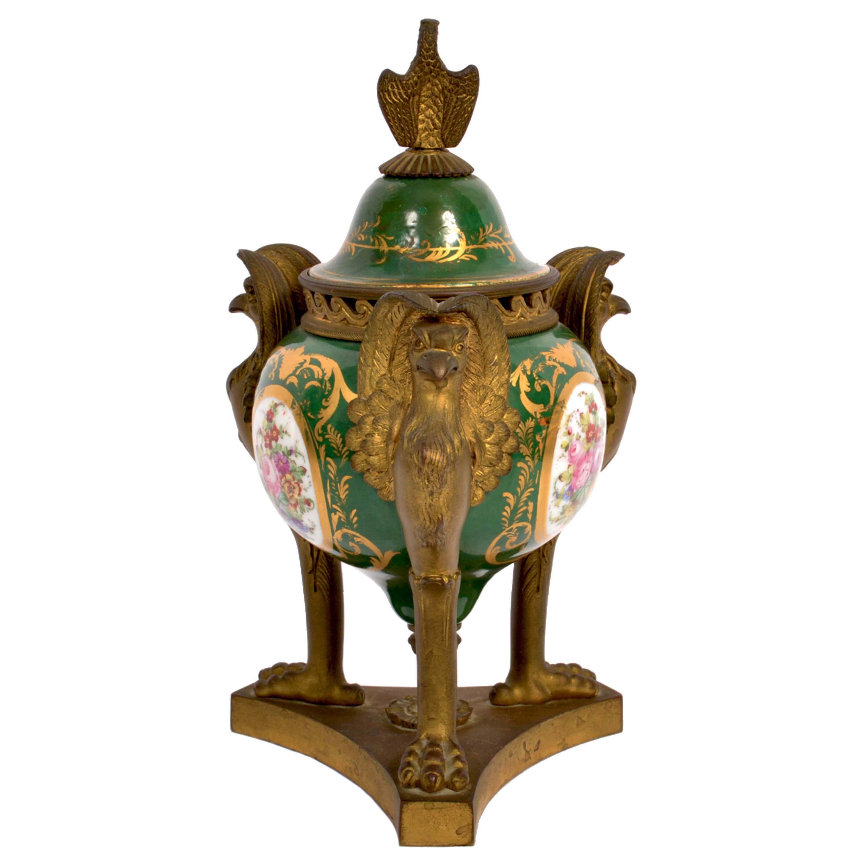 Pair Antique French 'Sevres' Red Porcelain Gilt Bronze Pot Pourri Urns 1804-1809 For Sale 11