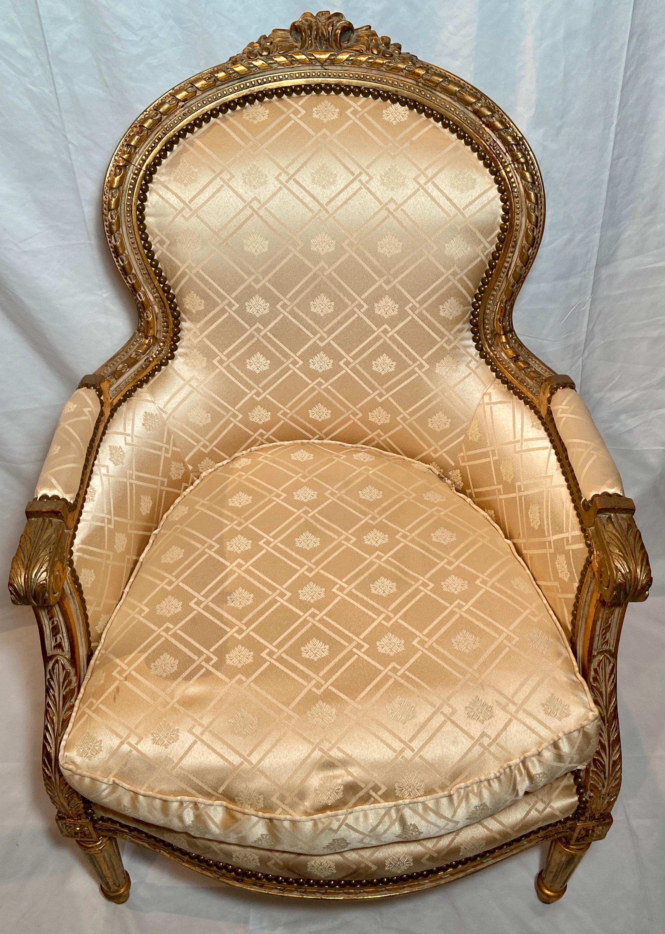Pair Antique French Silk Upholstered Giltwood Carved Arm-Chairs, Circa 1890-1910 In Good Condition In New Orleans, LA