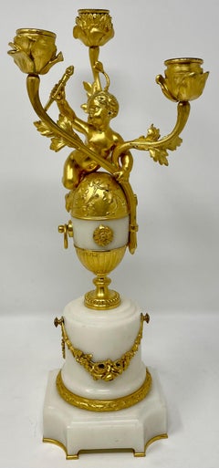 Paar antike französische „Susse Freres“-Kandelaber aus Bronze D' Ore & Carrara-Marmor.
