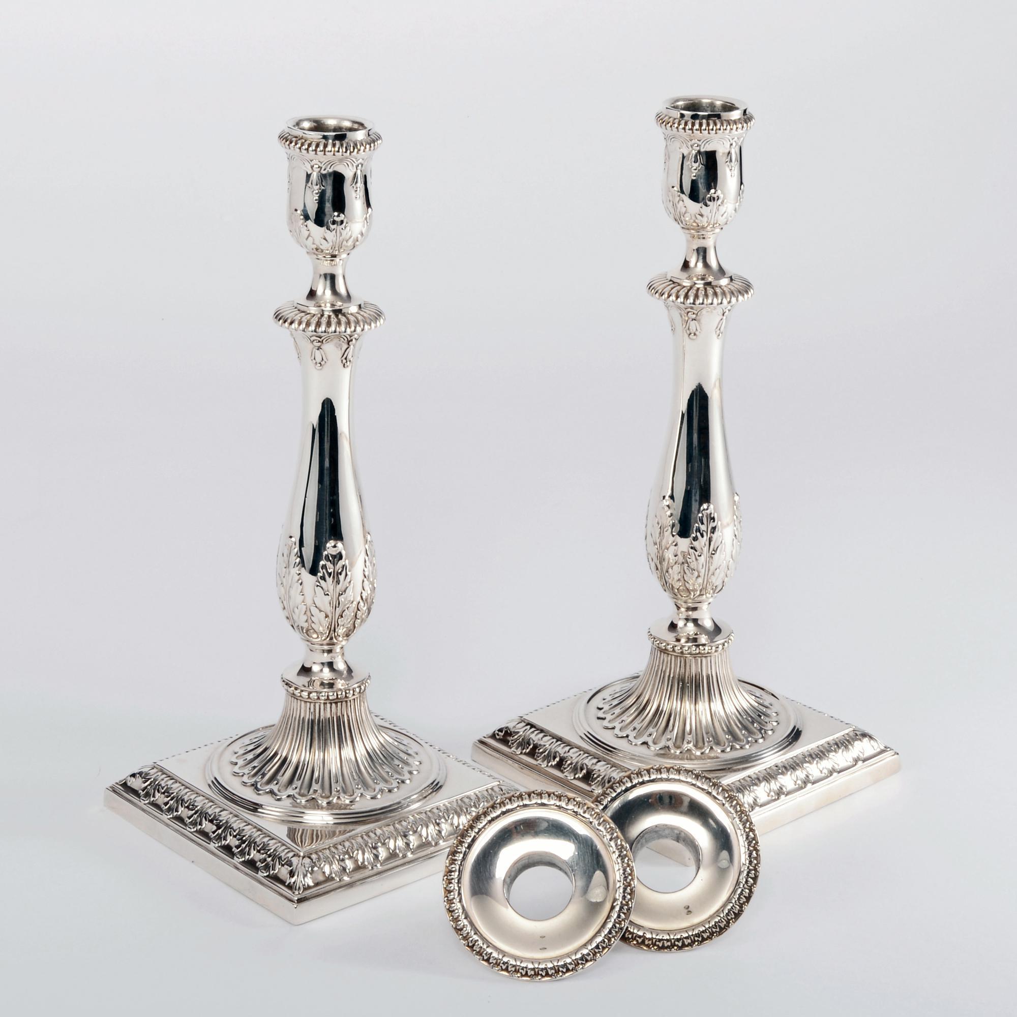Pair of Antique George III Style Silver Candlesticks In Good Condition In London, GB