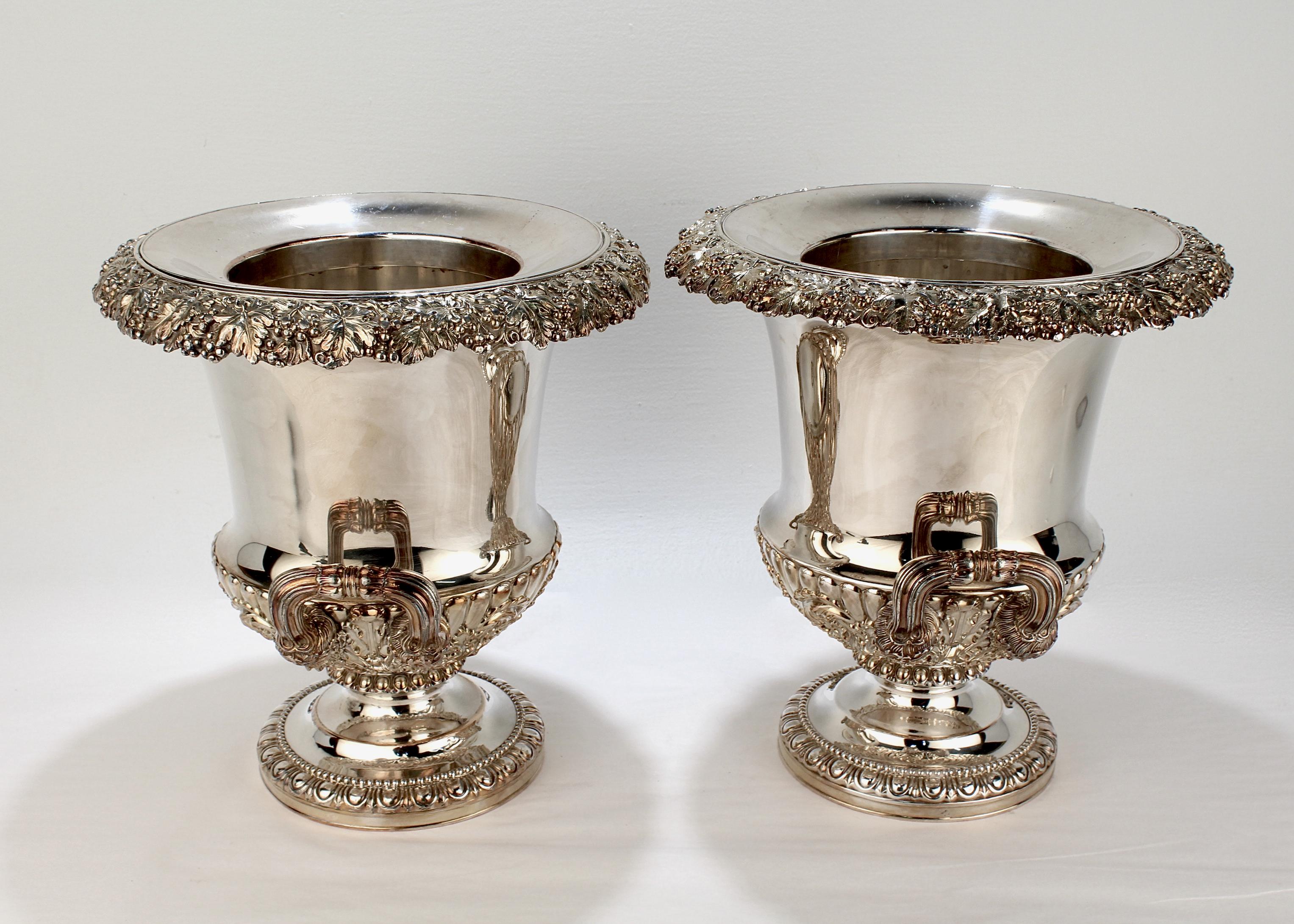 Antique Georgian Sheffield Plate Wine / Champagne Coolers, T & J Creswick, Pair In Good Condition For Sale In Philadelphia, PA
