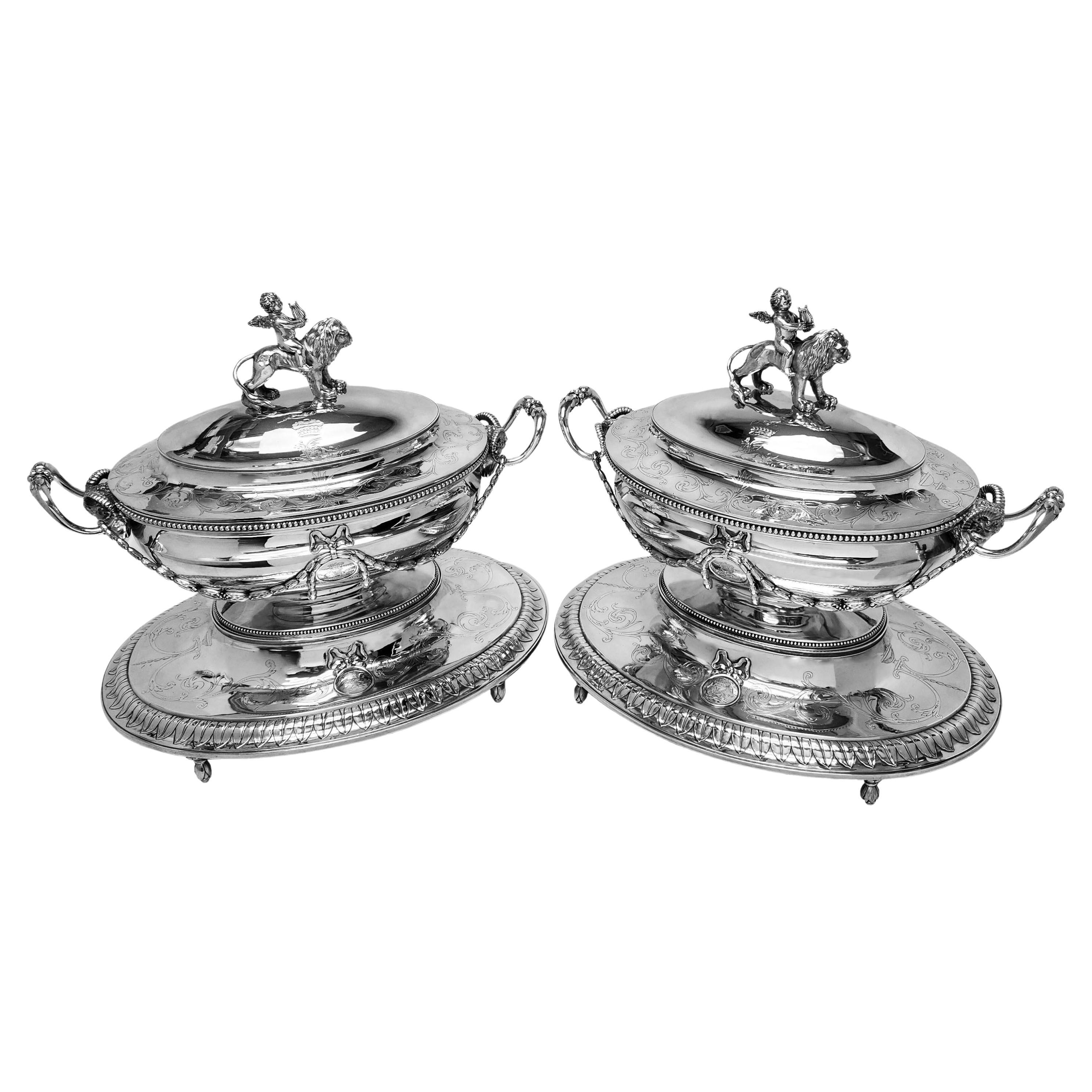 Coppia di antiche zuppiere d'argento georgiane su supporto 1777 Lonsdale Service