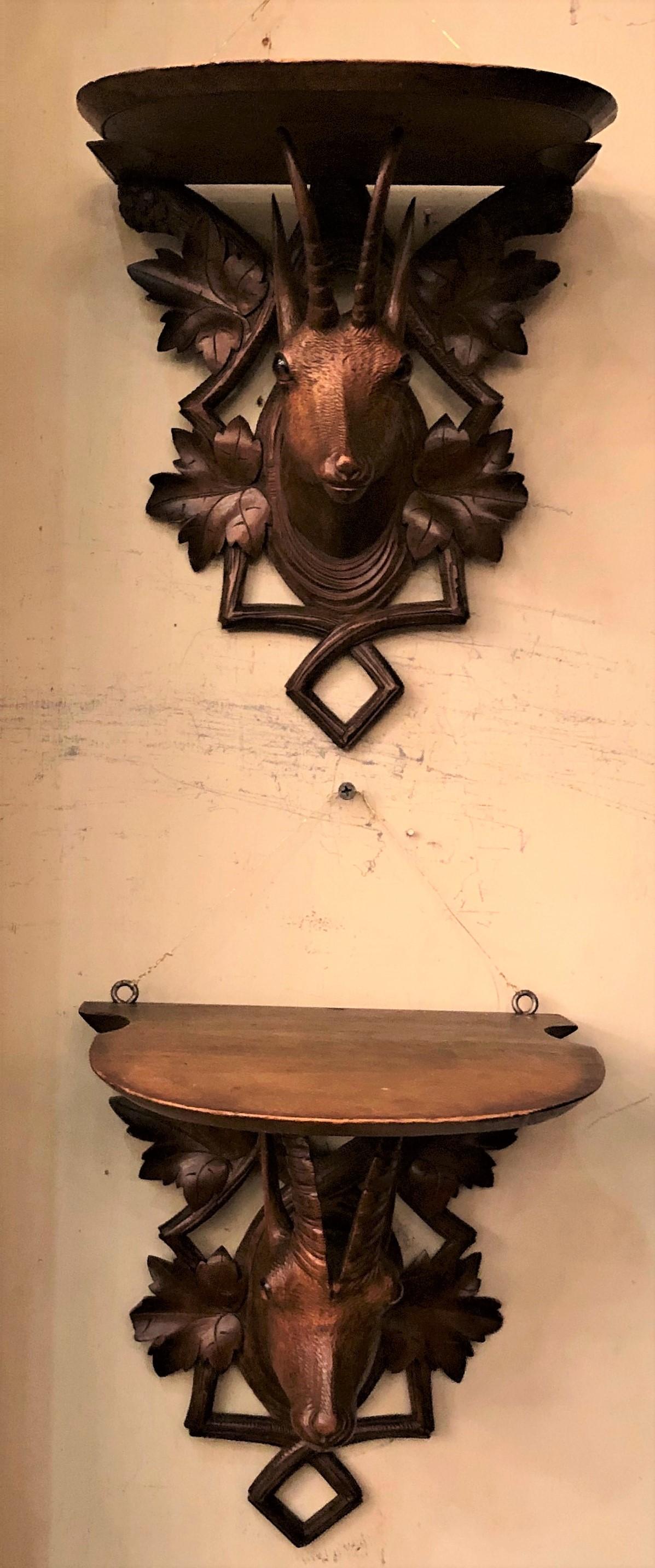 Pair of Antique German Black Forest Wood-Carved Wall Brackets, 100 Years Old In Good Condition In New Orleans, LA