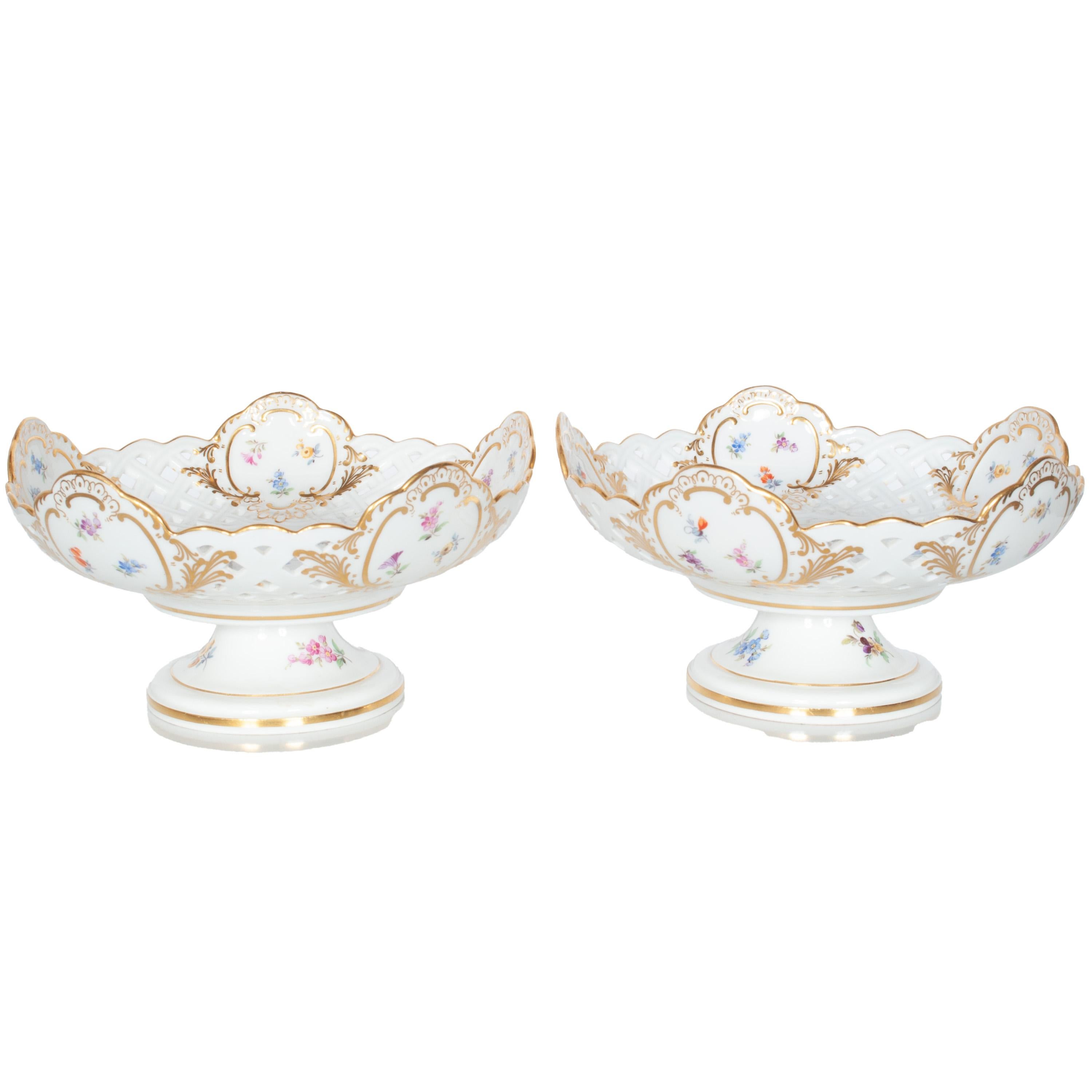 Rococo Revival Pair Antique German Meissen Porcelain Openwork Compotes Footed Gilt Floral Bowls For Sale