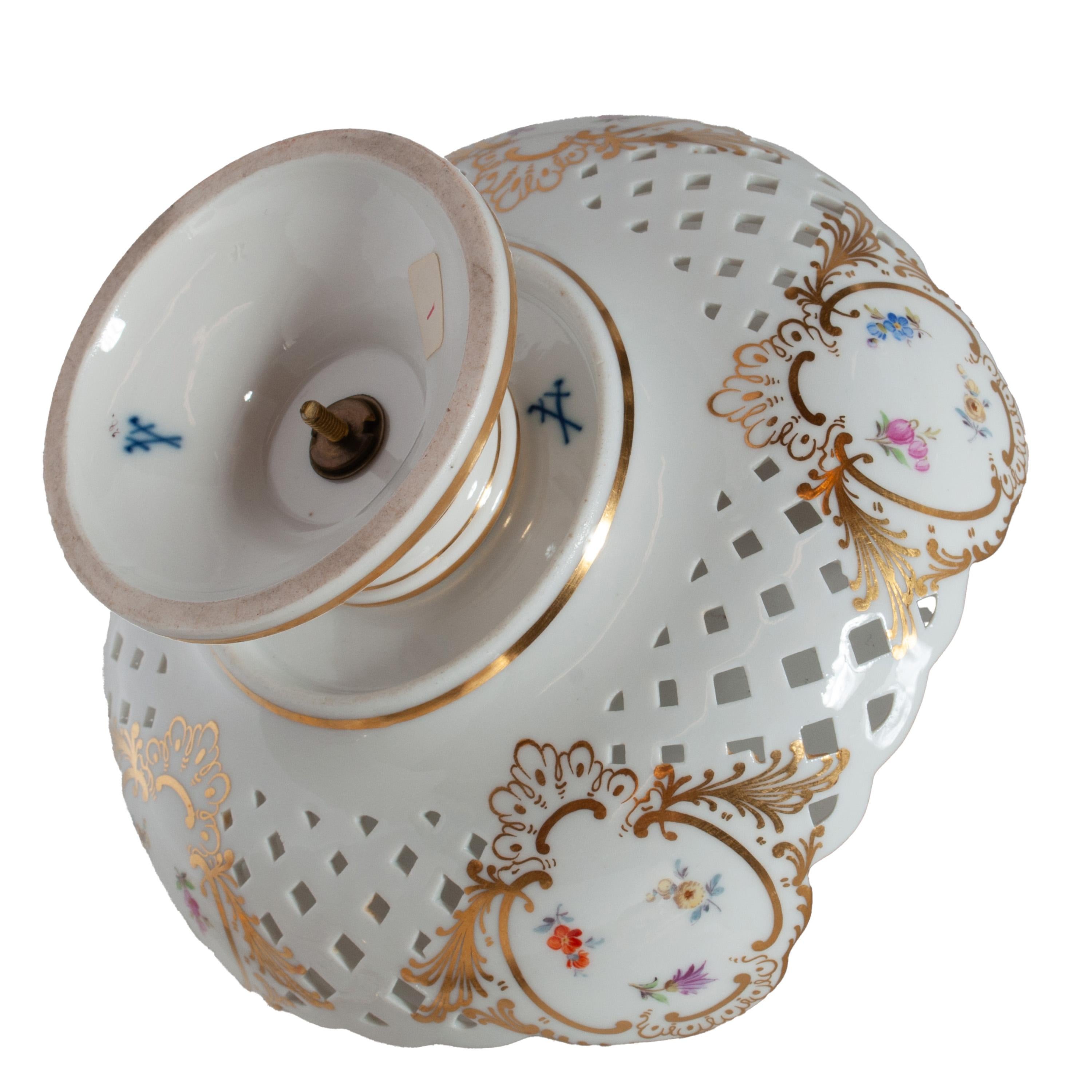Pair Antique German Meissen Porcelain Openwork Compotes Footed Gilt Floral Bowls For Sale 3
