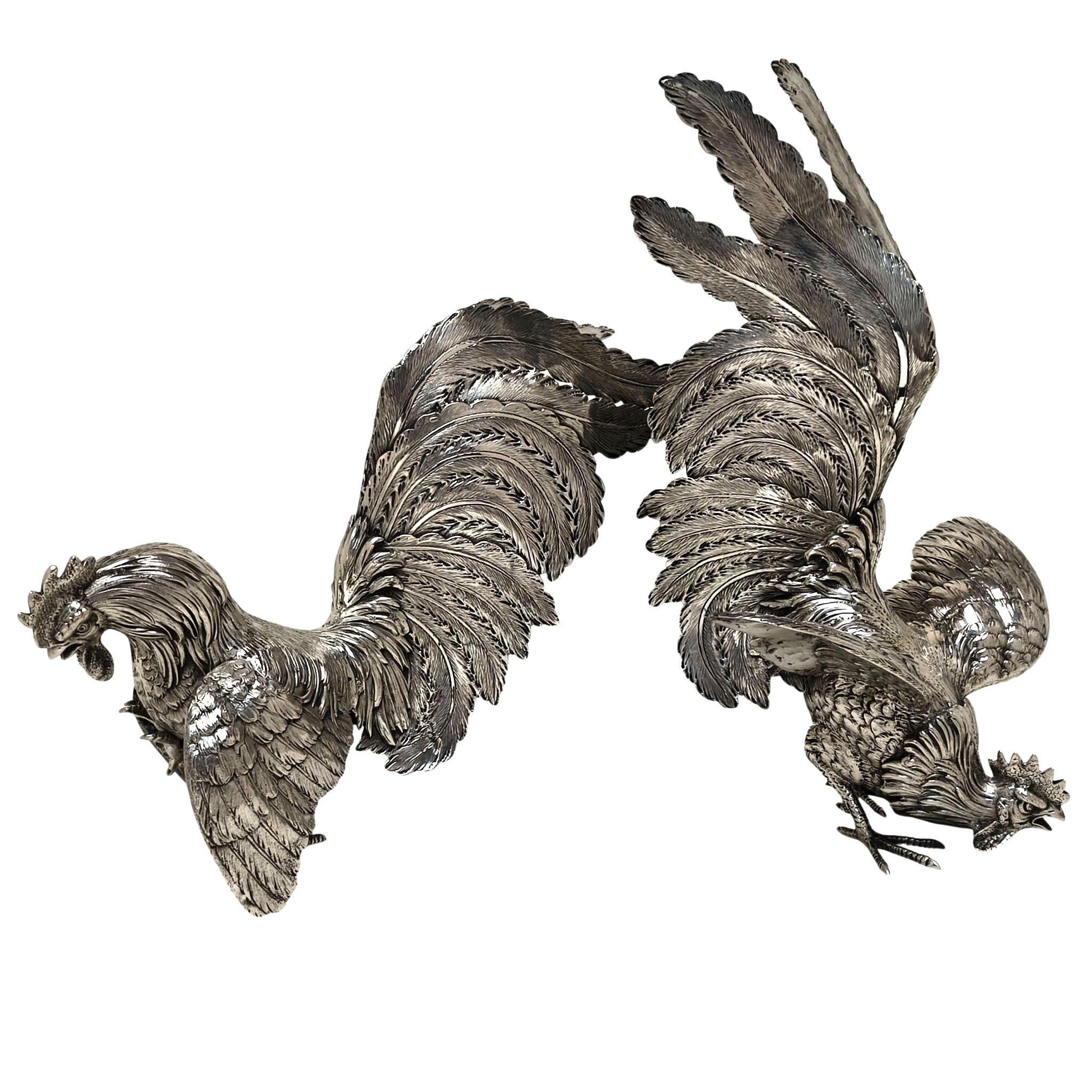 Coppia di antichi galli da combattimento tedeschi in argento Modelli di gallo c. 1900 Continentale In condizioni buone in vendita a London, GB