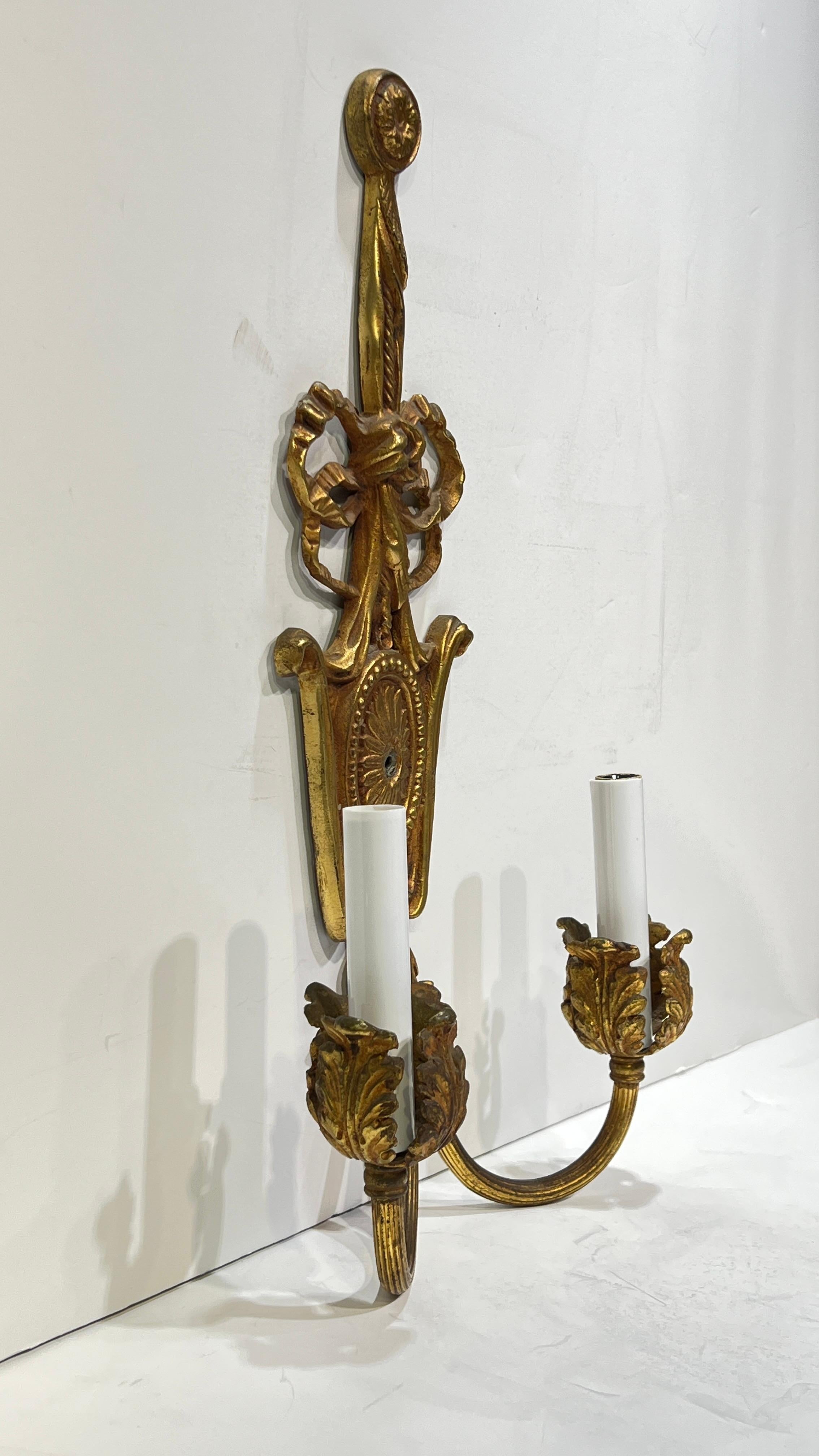 Pair Antique Gilt Bronze French Neoclassical 2-Light Sconces im Zustand „Gut“ im Angebot in New York, NY