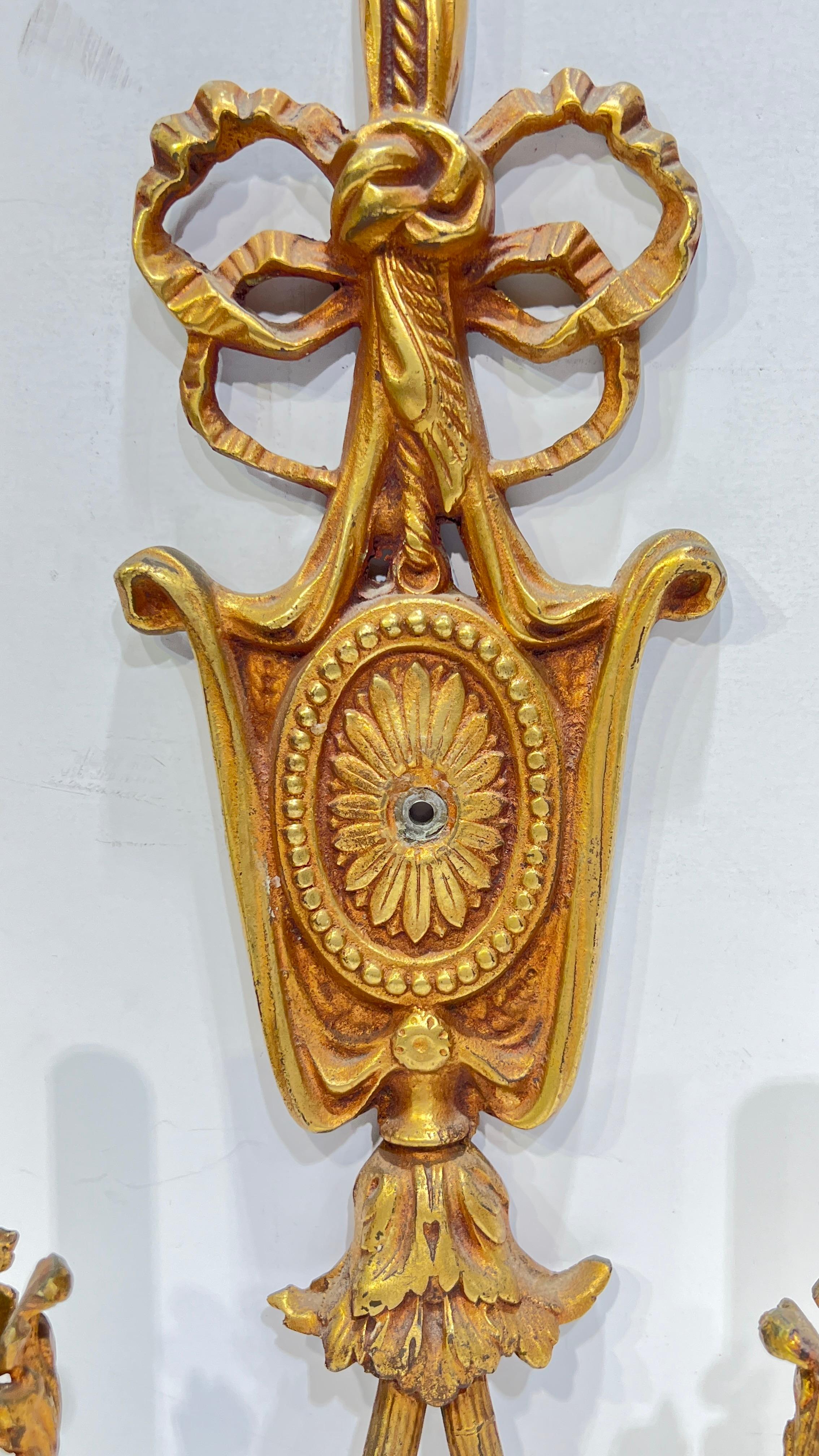 Pair Antique Gilt Bronze French Neoclassical 2-Light Sconces im Angebot 1