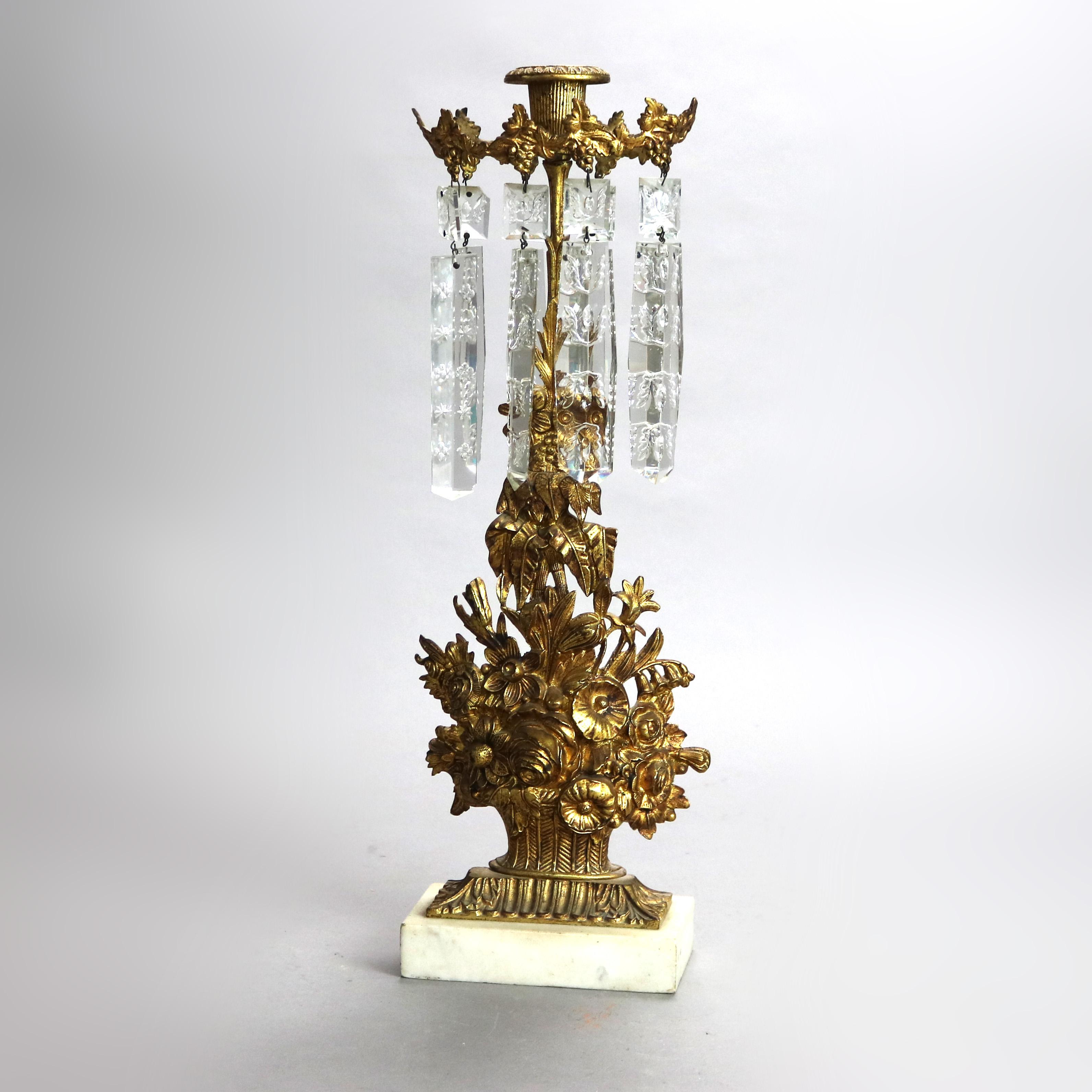 Paar antike Girandolen in geblümter Form aus vergoldeter Bronze, Marmor und geschliffenem Kristall, um 1890

Maße - 16 3/8
