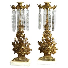 Paire de girandoles anciennes en bronze doré, marbre et cristal taillé de forme florale, vers 1890