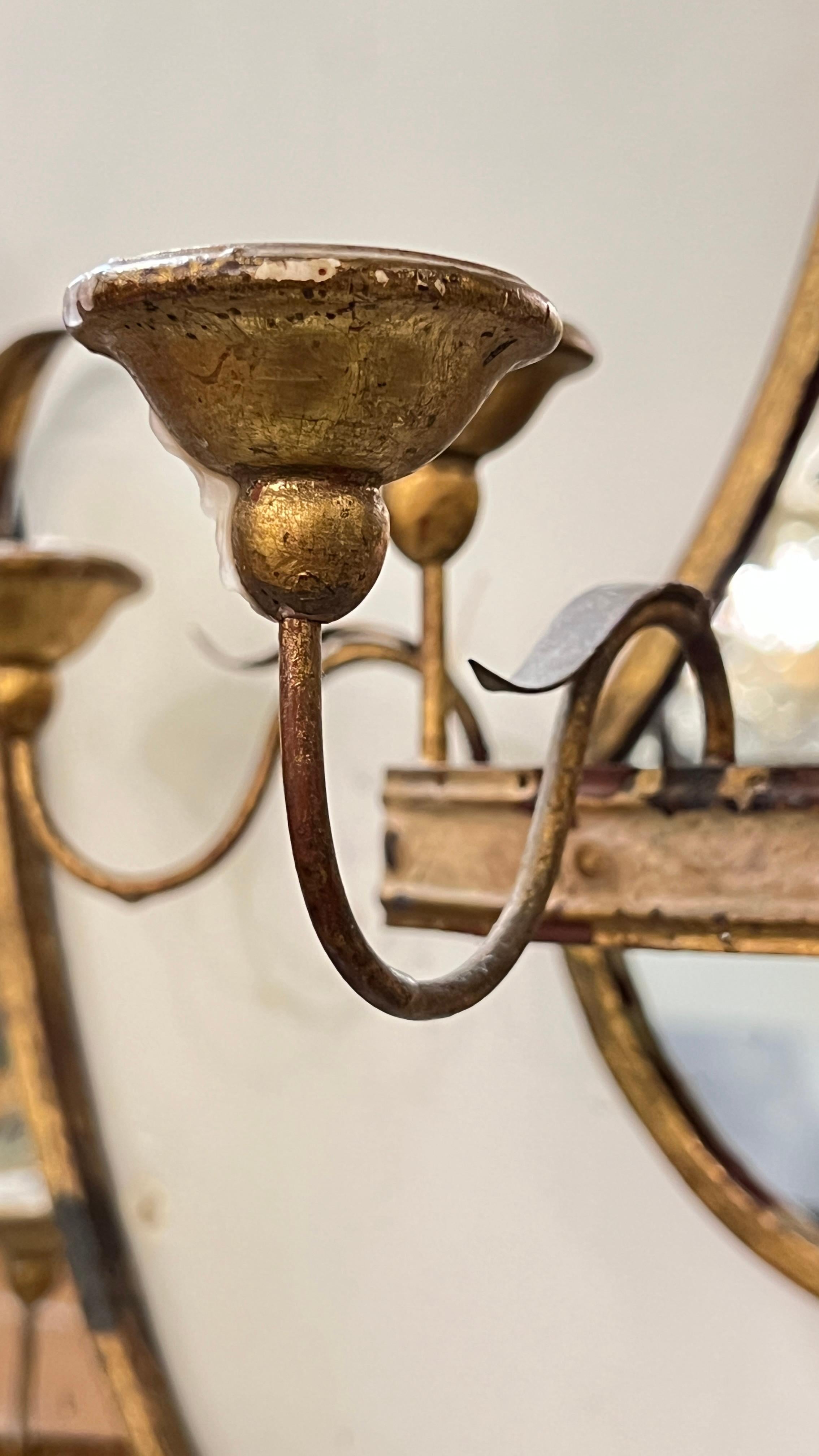 Pair Antique Gilt Metal 5-Light Girandole Mirrored Sconces en vente 6