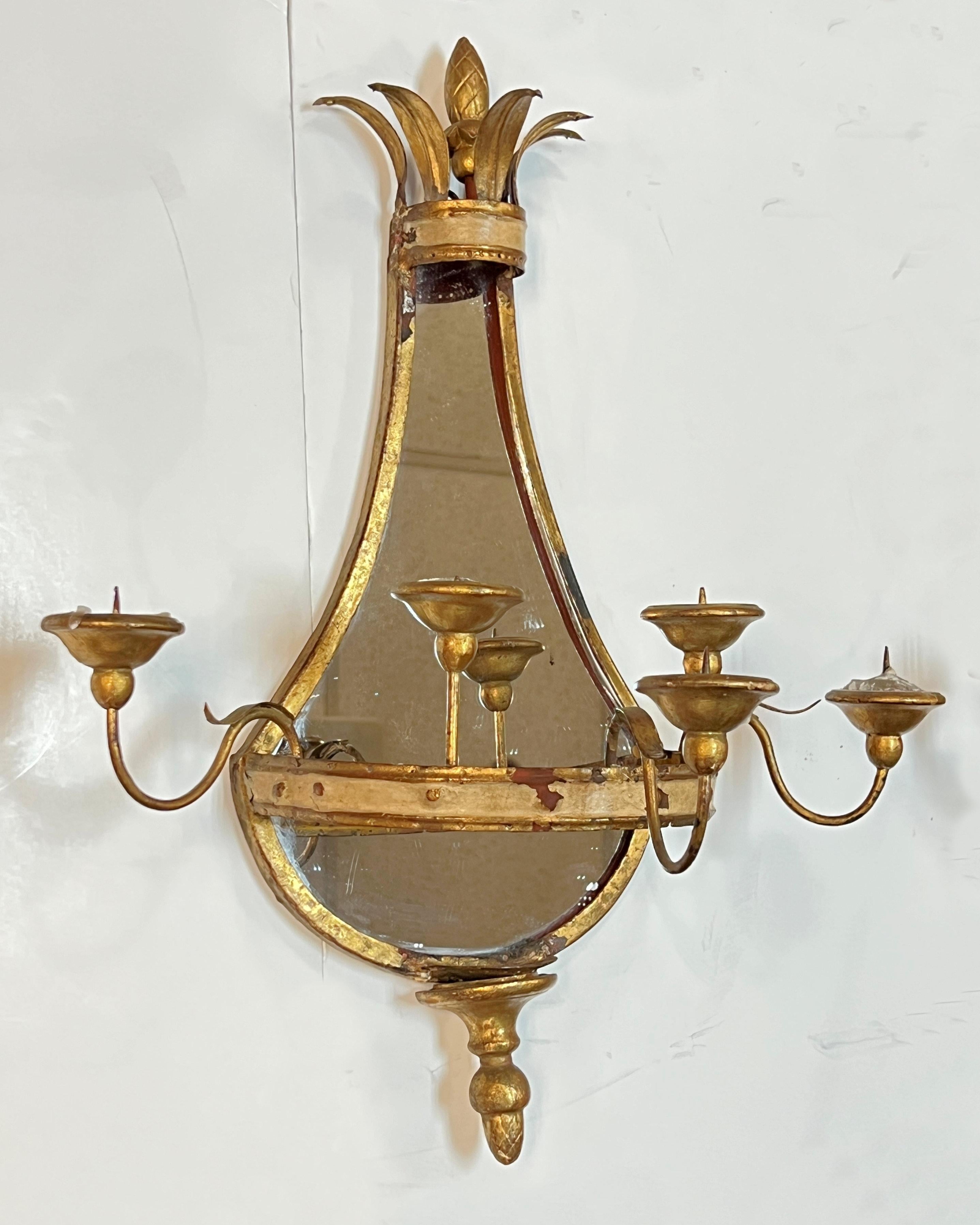 Pair Antique Gilt Metal 5-Light Girandole Mirrored Sconces Bon état - En vente à New York, NY