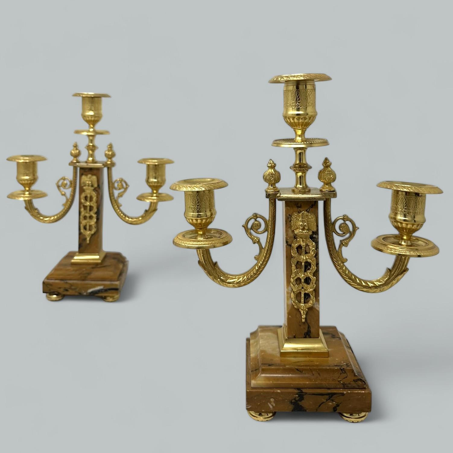 Par Antiguo Grand Tour Imperio Francés Bronce Ormolu Candelabros 19Ct Regencia en venta