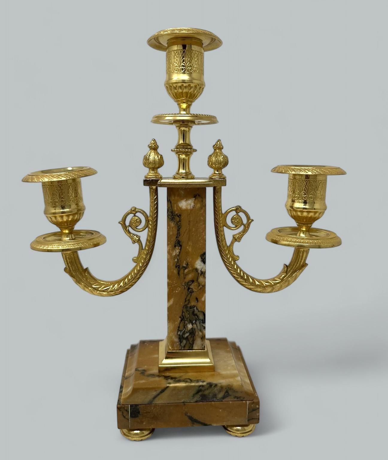 Par Antiguo Grand Tour Imperio Francés Bronce Ormolu Candelabros 19Ct en venta 1