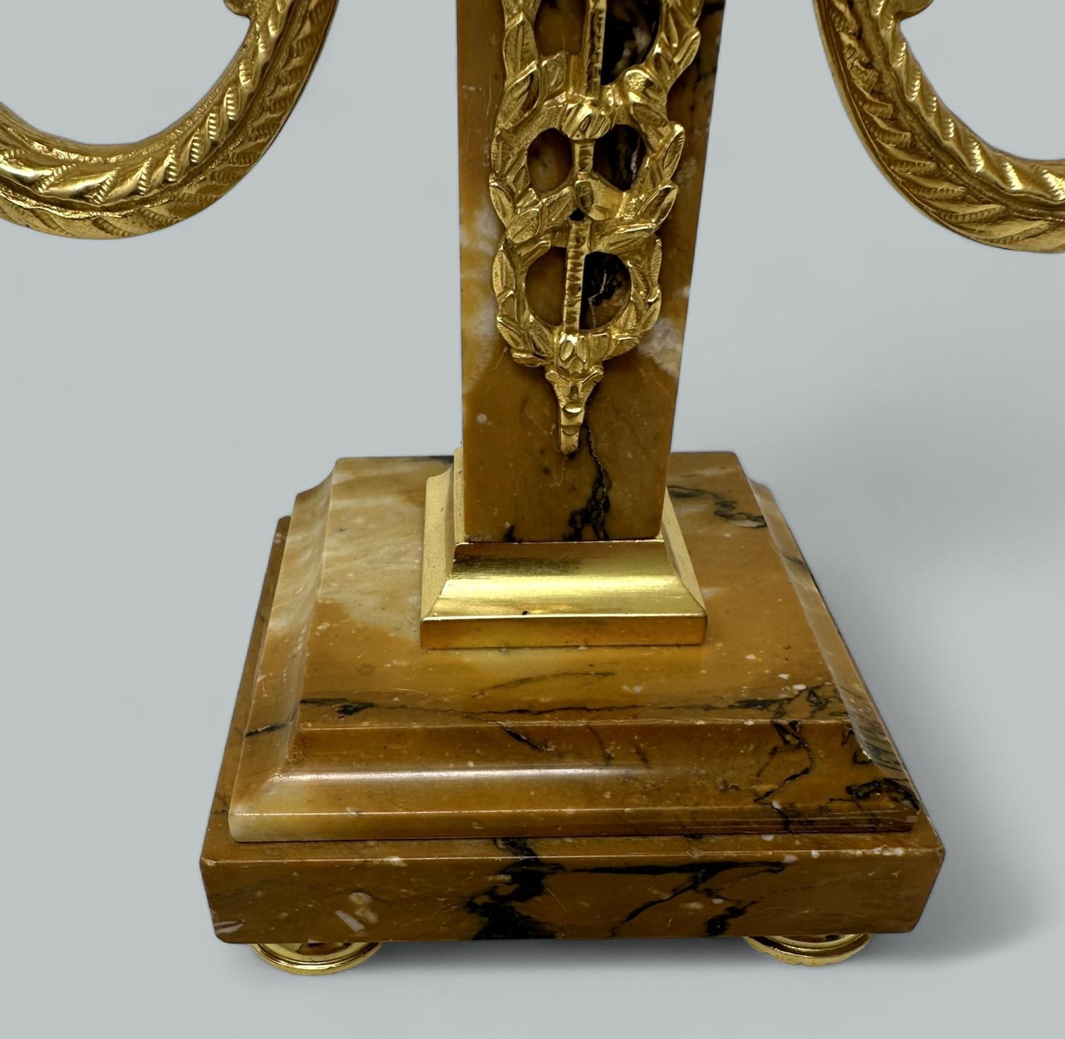 Par Antiguo Grand Tour Imperio Francés Bronce Ormolu Candelabros 19Ct en venta 2