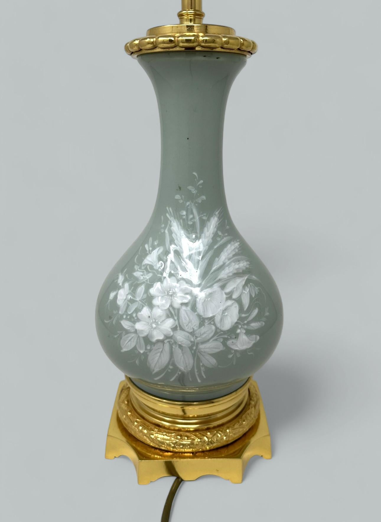 Pair Antique Grand Tour French Empire Pate-sur-Pate Jasperware Ormolu Urns Lamps For Sale 2