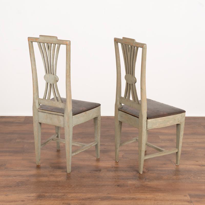 Pair, Antique Gustavian Original Painted Side Chairs with Wheat Carving from Swe In Good Condition In Round Top, TX
