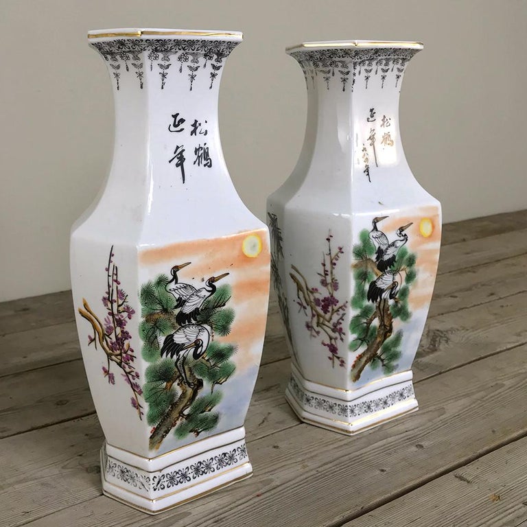 Pair of Antique Hand Painted Chinese Vases For Sale at 1stDibs