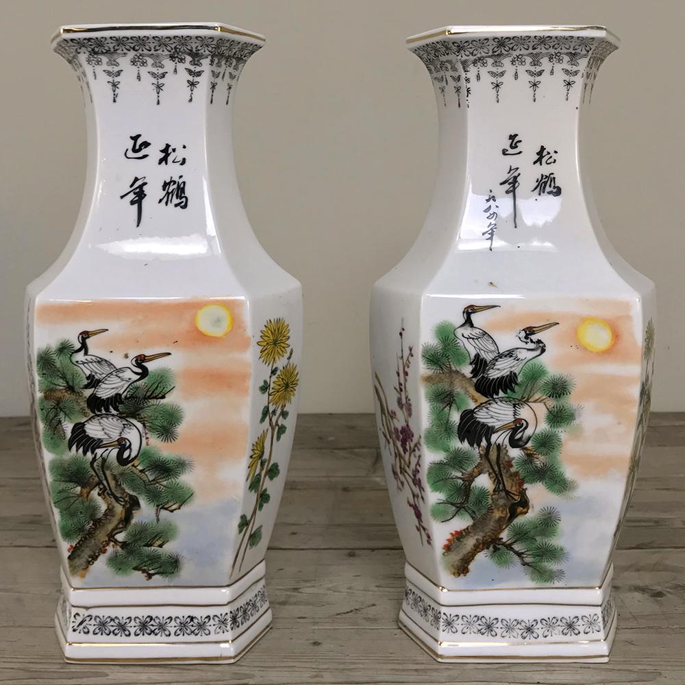 20th Century Pair of Antique Hand Painted Chinese Vases For Sale