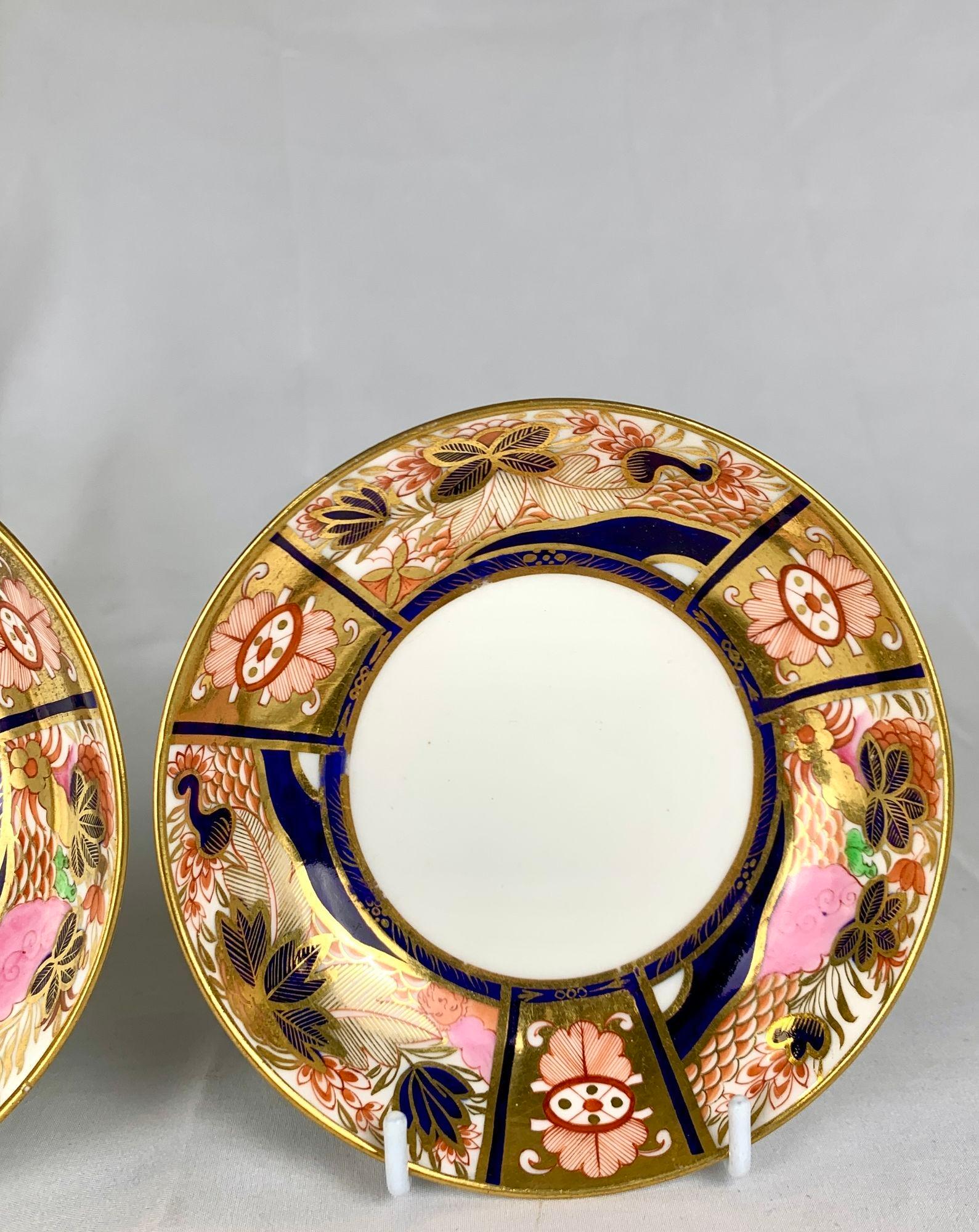 Dipinto a mano Coppia di piattini antichi in Imari Porcelain dipinti a mano da Spode Inghilterra Circa 1820 in vendita
