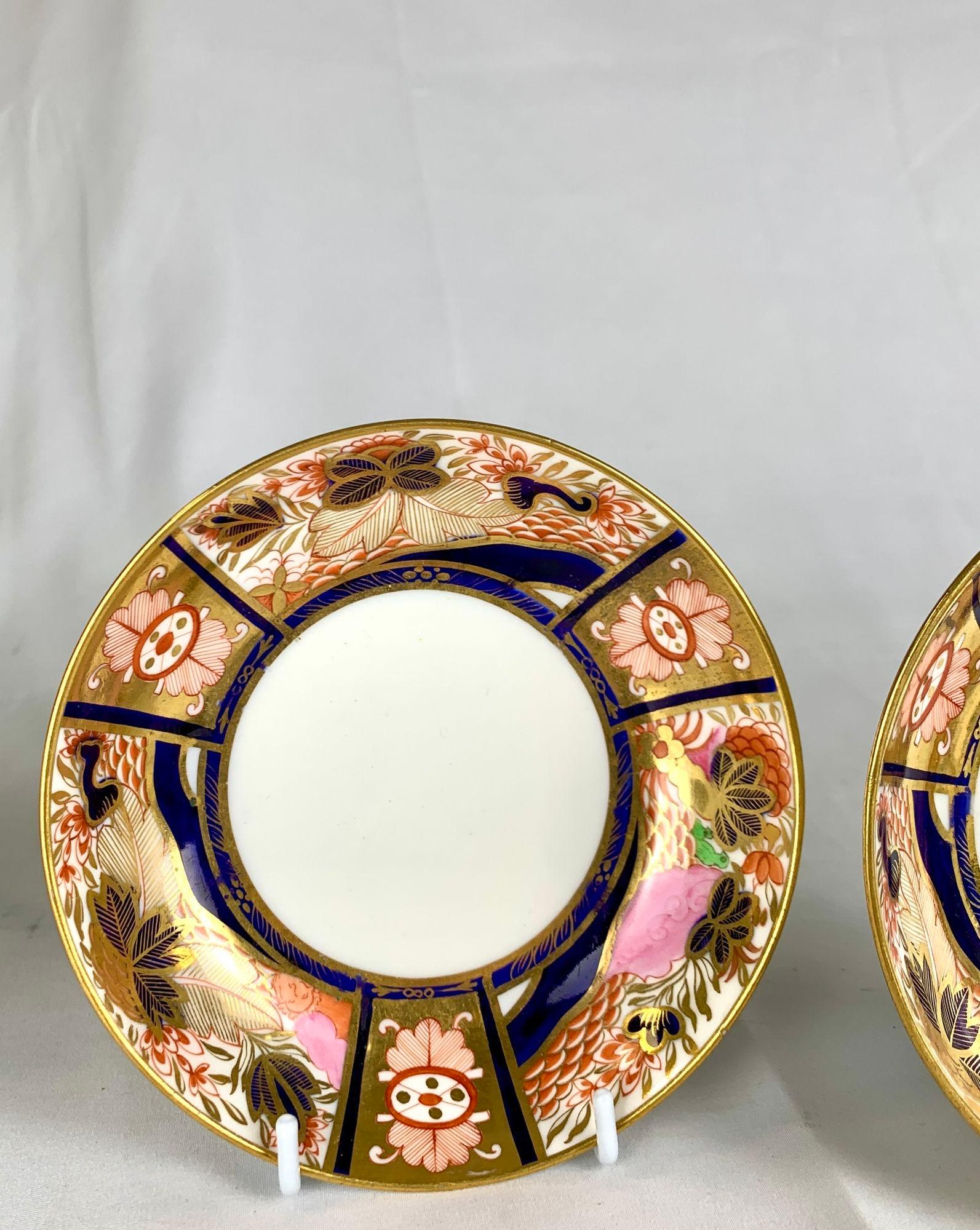 Coppia di piattini antichi in Imari Porcelain dipinti a mano da Spode Inghilterra Circa 1820 in vendita 1