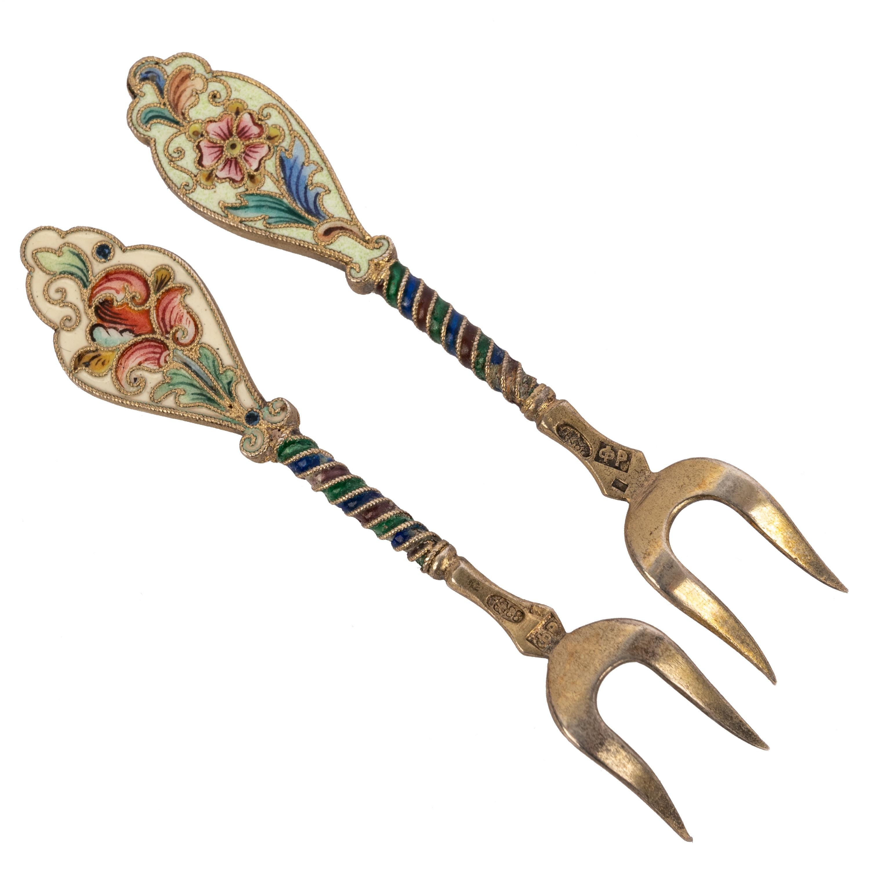 Pair Antique Imperial Russian Silver Gilt Cloisonne Forks Feodor Ruckert Faberge For Sale 1