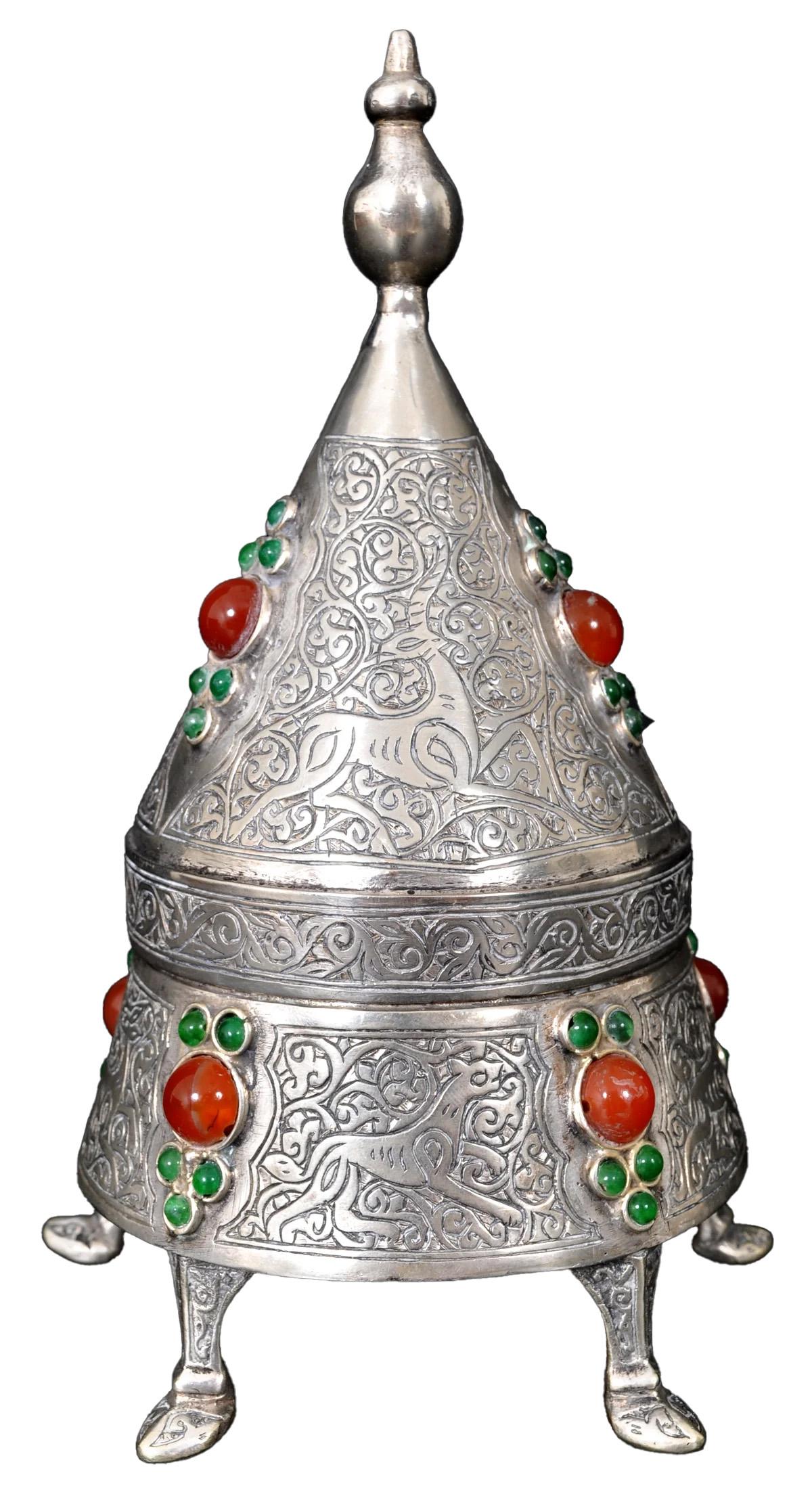 Pareja de antiguas cajas persas otomanas de plata y cornalina del periodo islámico Qajar 1880 en venta 3