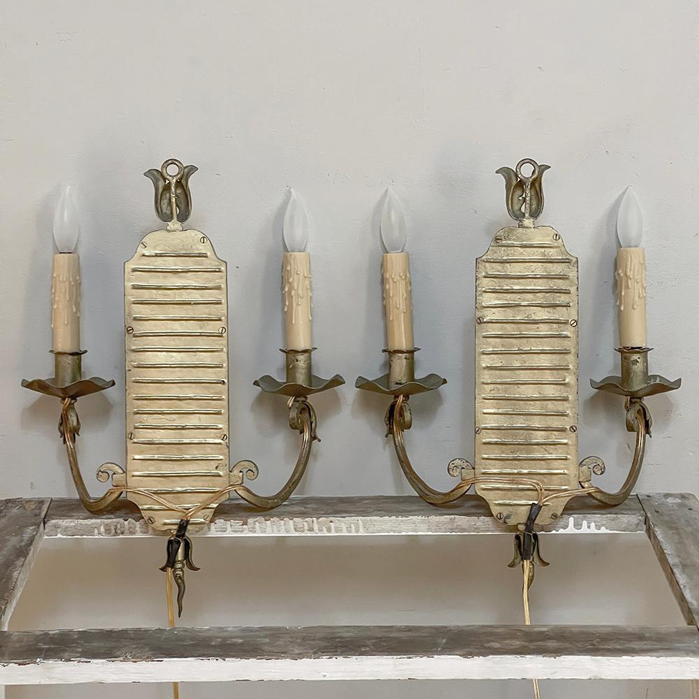 Pair Antique Italian Bronze Neoclassical Electrified Wall Sconces For Sale 15