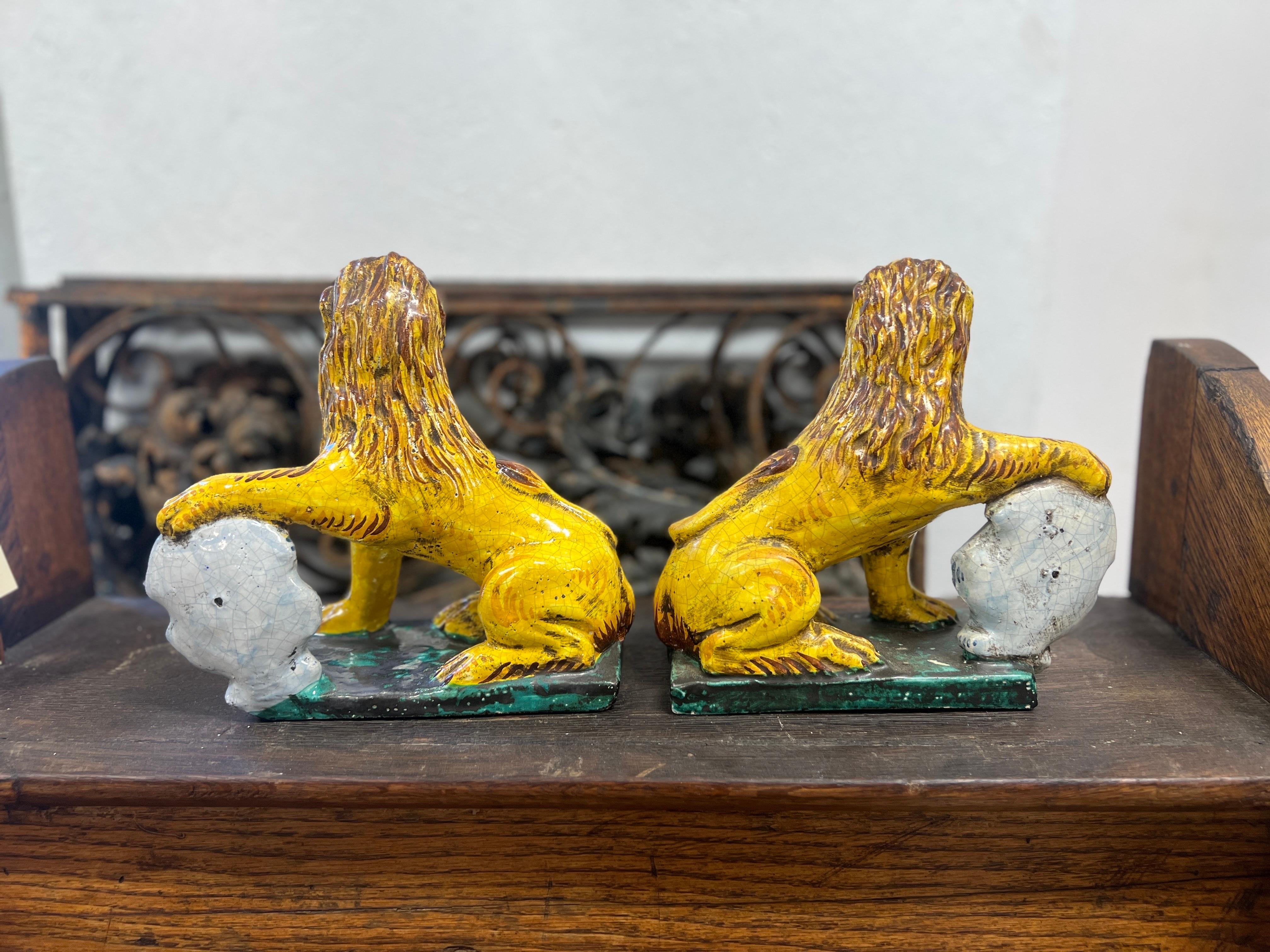 Pair, Antique Italian Faience Renaissance Style Lions W/ Armorial Shields For Sale 2