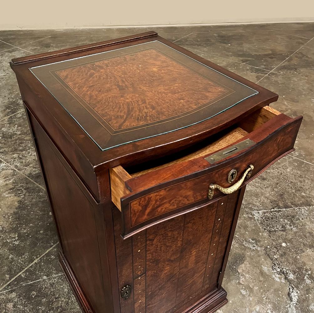 Pair Antique Italian Neoclassical Mahogany Marquetry Nightstands 5