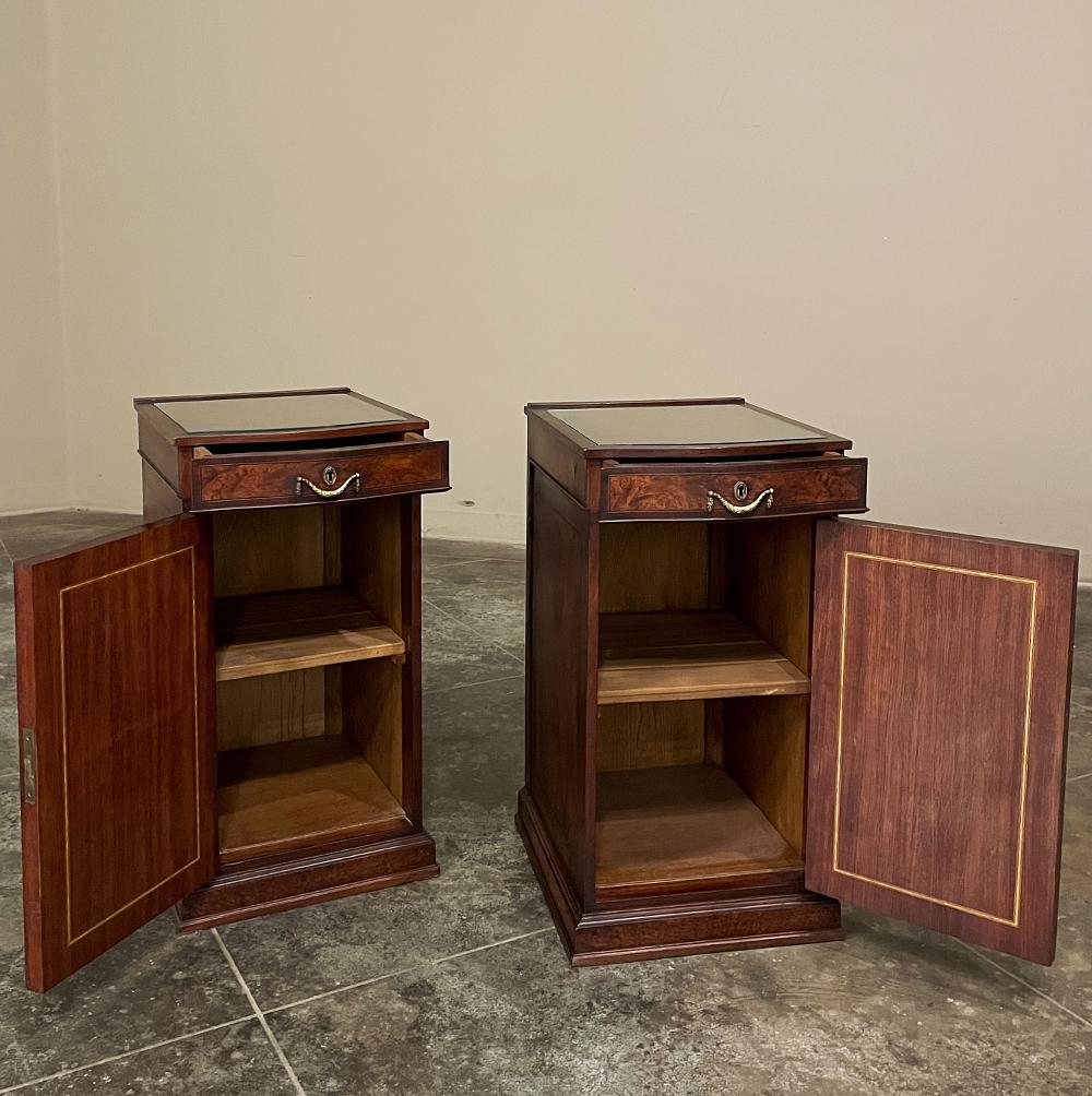 Pair Antique Italian Neoclassical Mahogany Marquetry Nightstands In Good Condition In Dallas, TX