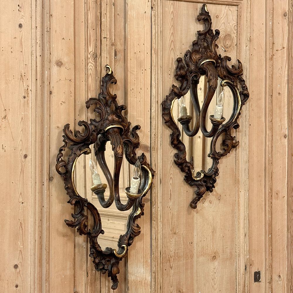 Pair Antique Italian Rococo Hand-Carved Mirrored Wall Sconces In Good Condition For Sale In Dallas, TX