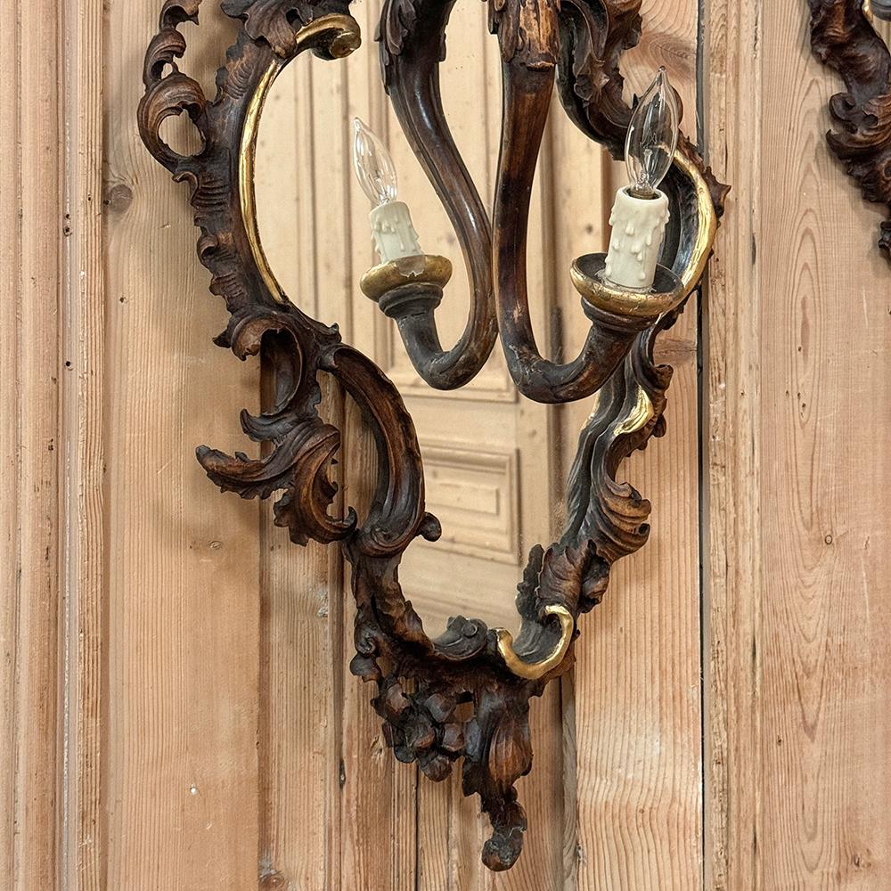 Pair Antique Italian Rococo Hand-Carved Mirrored Wall Sconces For Sale 3