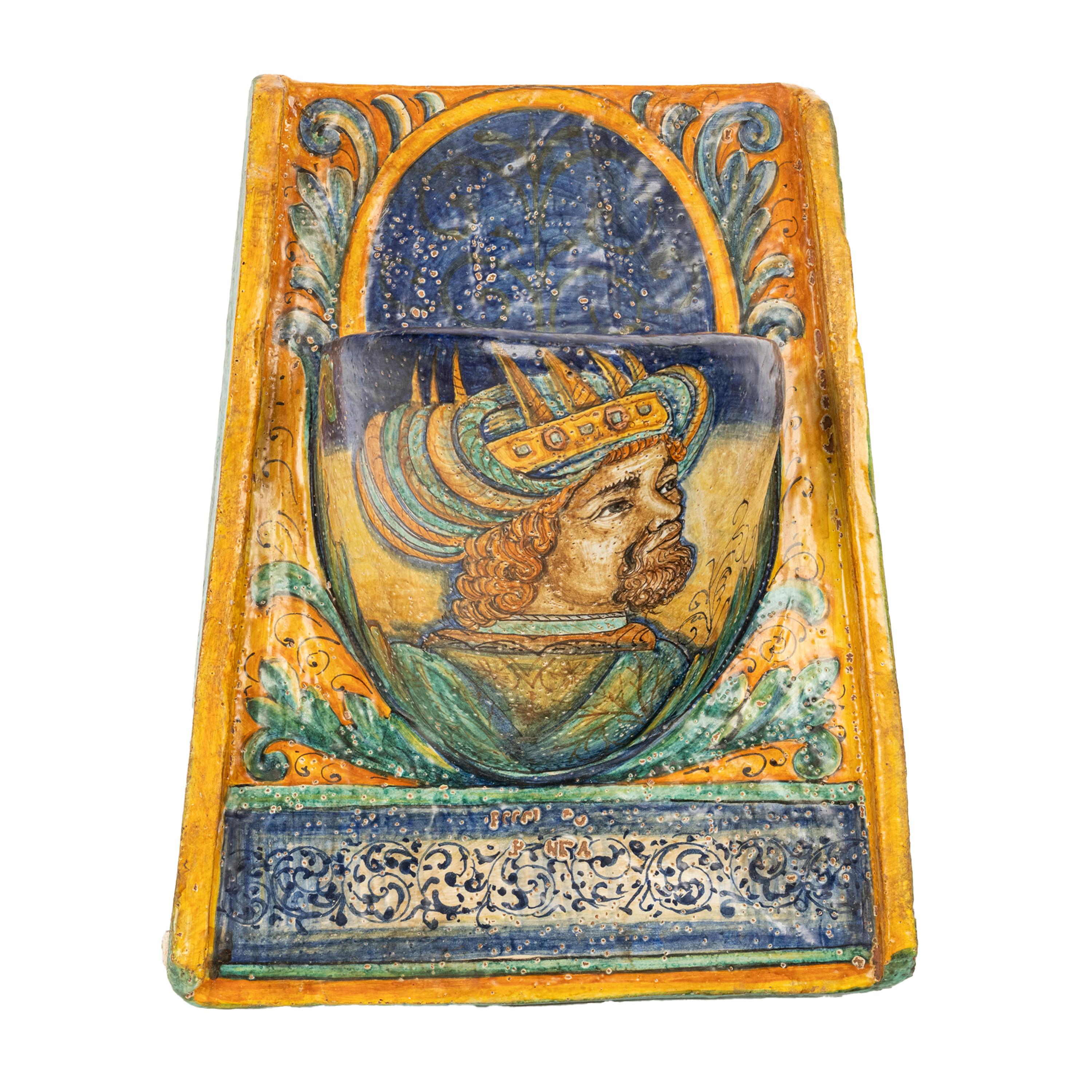 Pareja de Maceteros de Pared Antiguos de Cerámica Maiolica Renacentista de la Umbría Italiana en venta 6
