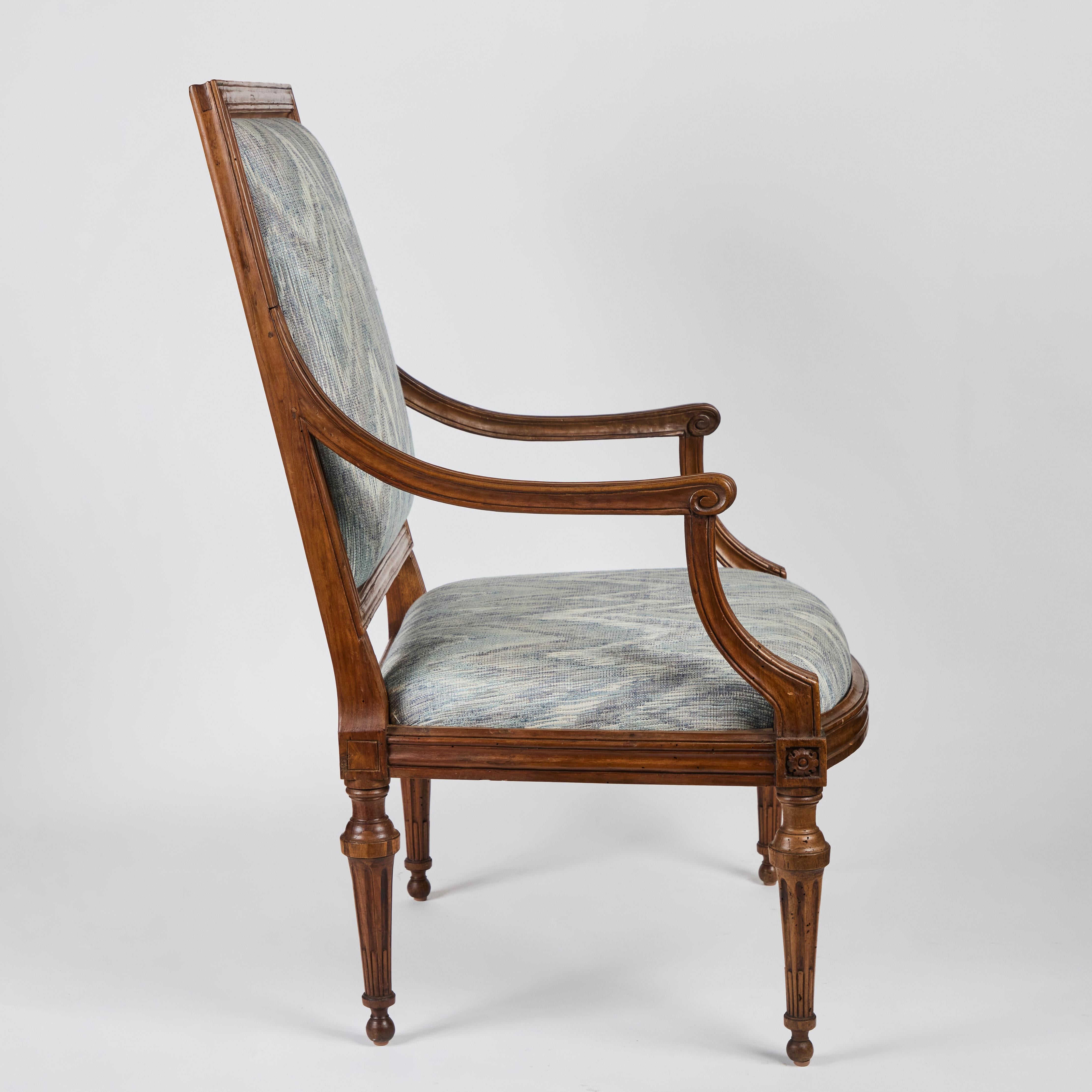 Pair Antique Italian Walnut Armchairs For Sale 4