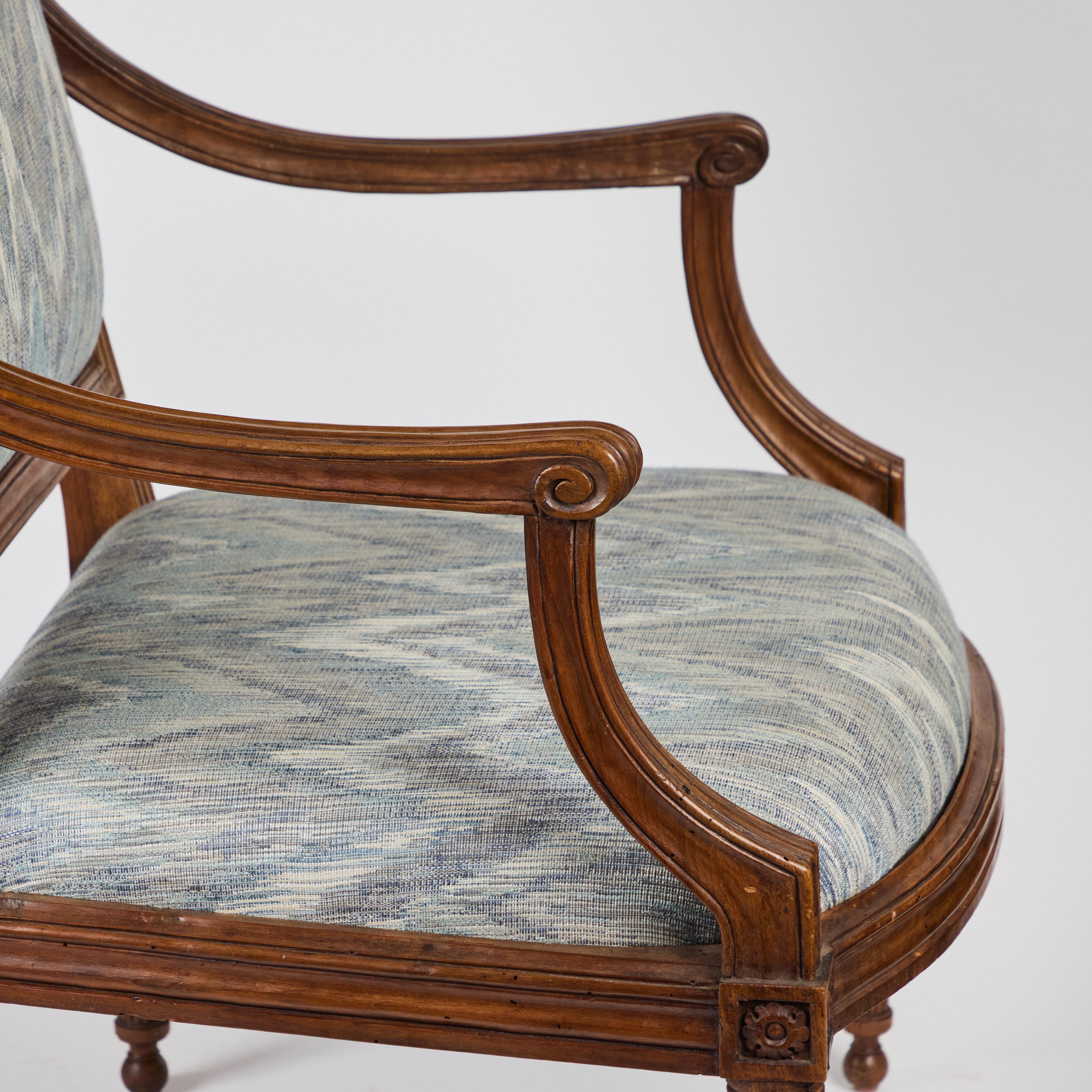 Pair Antique Italian Walnut Armchairs For Sale 3
