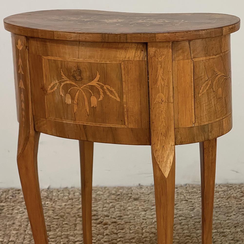 Pair Antique Italian Walnut Inlaid Kidney-Shaped End Tables, Nightstands 5