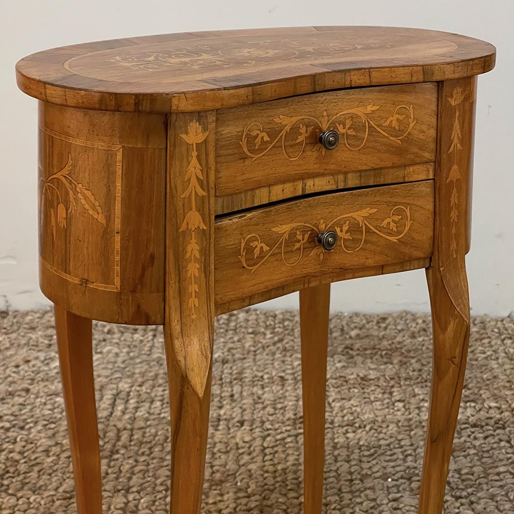Pair Antique Italian Walnut Inlaid Kidney-Shaped End Tables, Nightstands 1