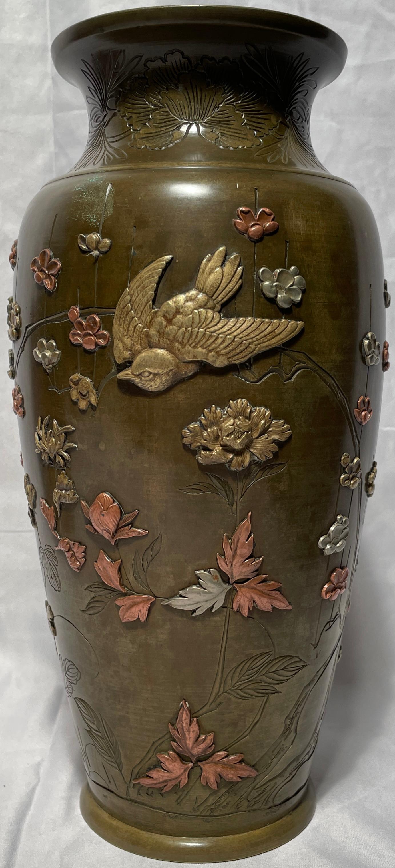 Pair Antique Japanese Bronze Vases, circa 1875-1895 For Sale 1
