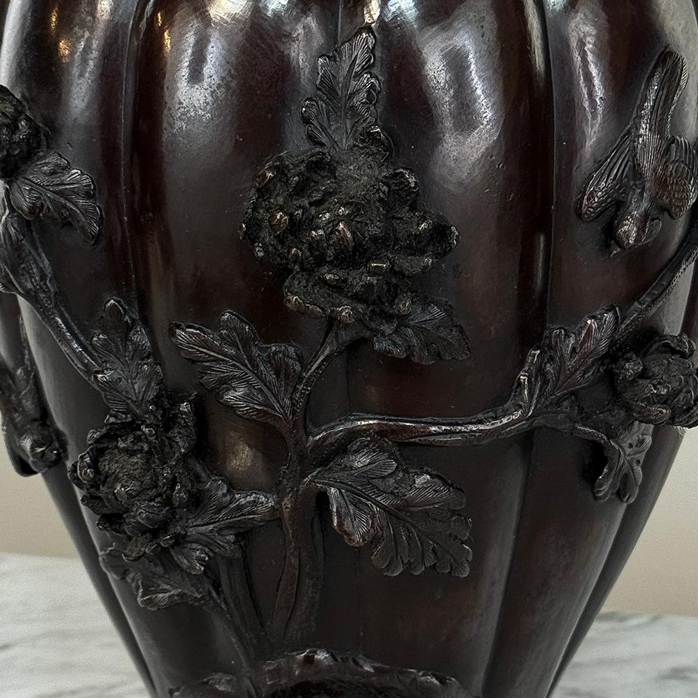 Coppia di antichi vasi giapponesi in bronzo in vendita 7