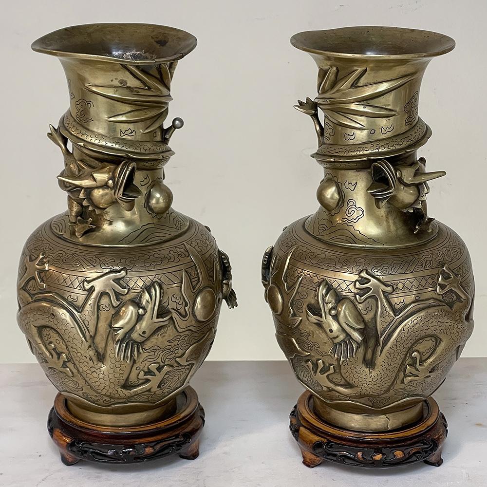 Meiji Pair Antique Japanese Bronze Vases on Wood Stands For Sale
