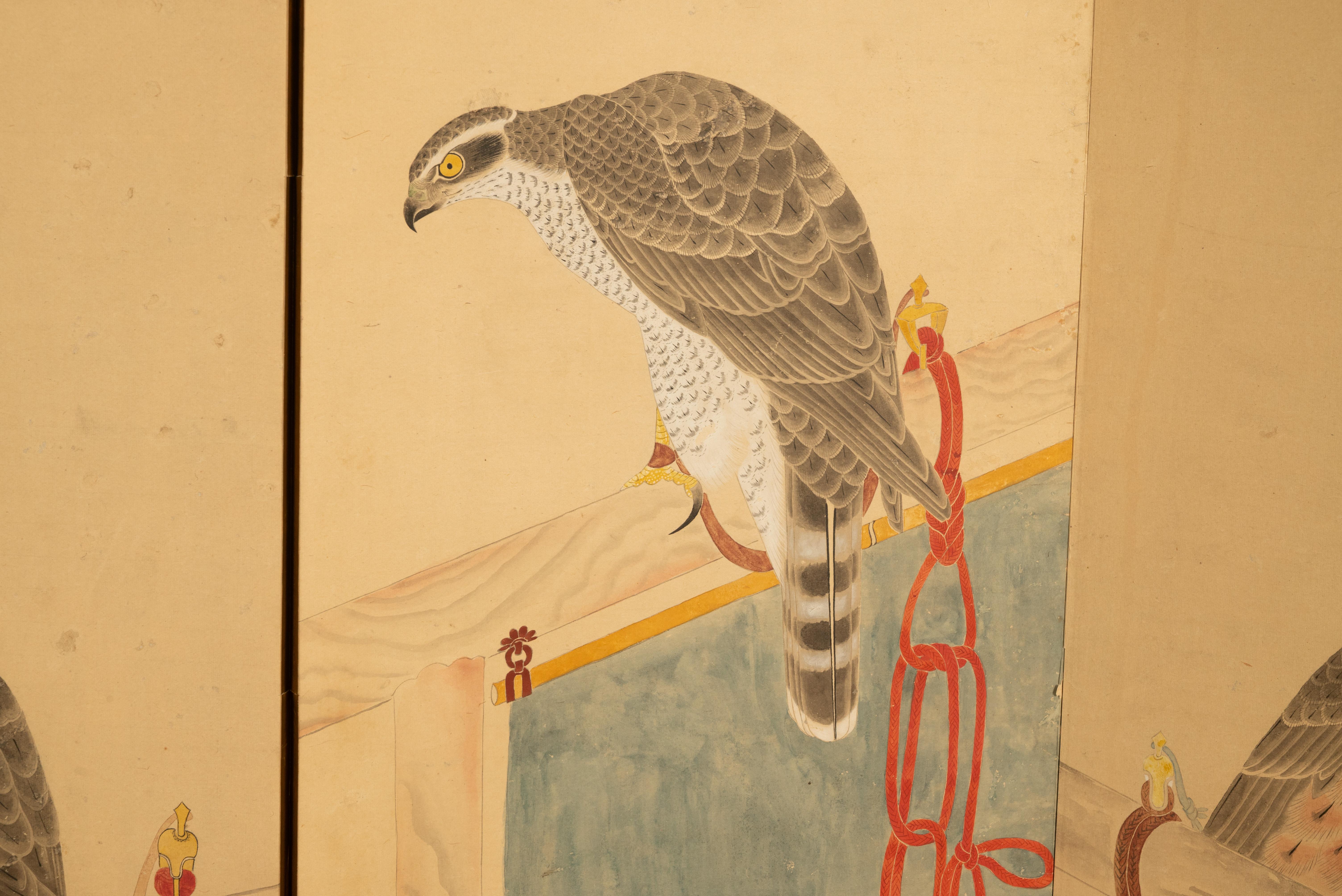 Coppia di antichi paraventi giapponesi Edo Falcon Hawk Birds of Prey Takagari 1880 in vendita 8