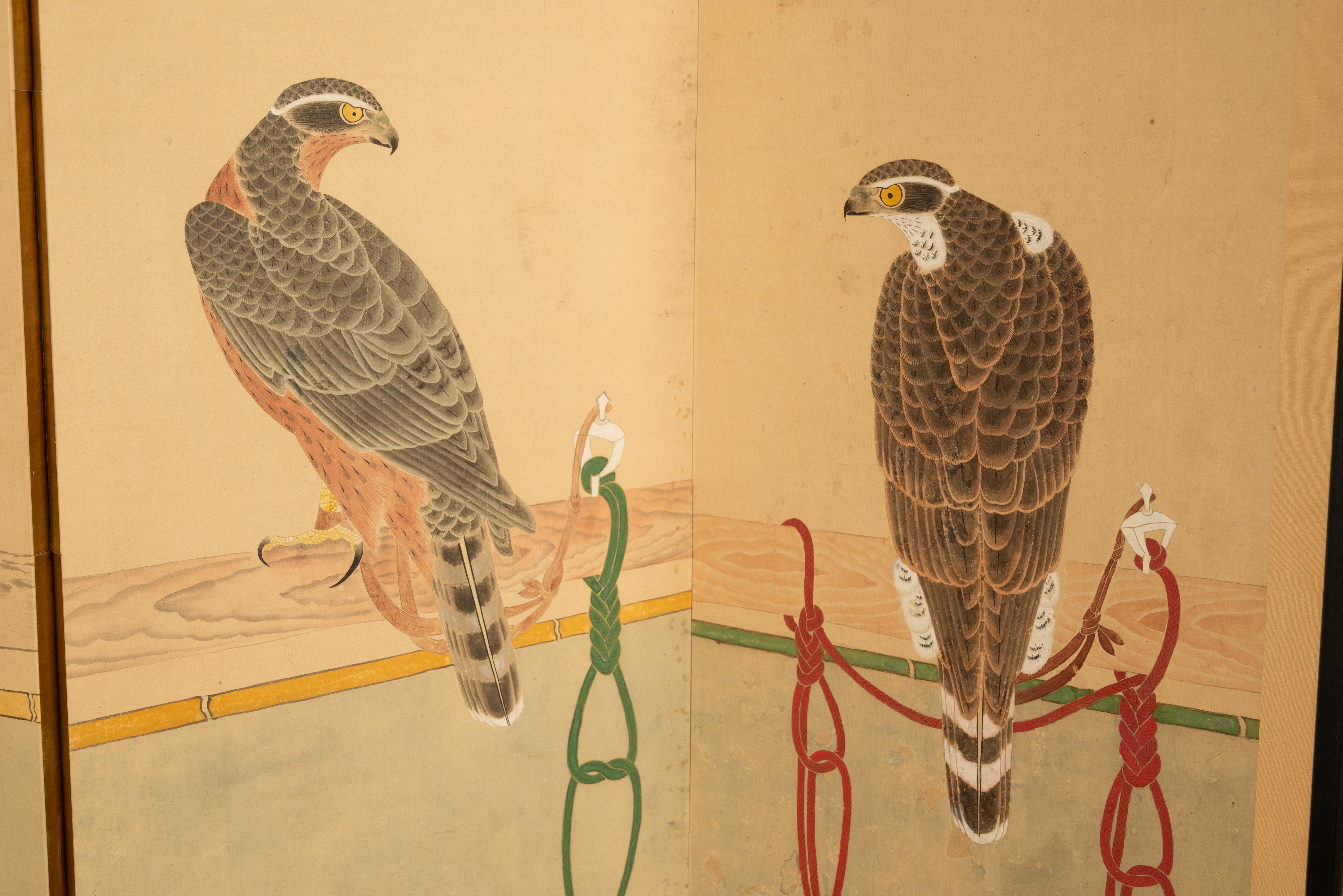 Coppia di antichi paraventi giapponesi Edo Falcon Hawk Birds of Prey Takagari 1880 in vendita 10