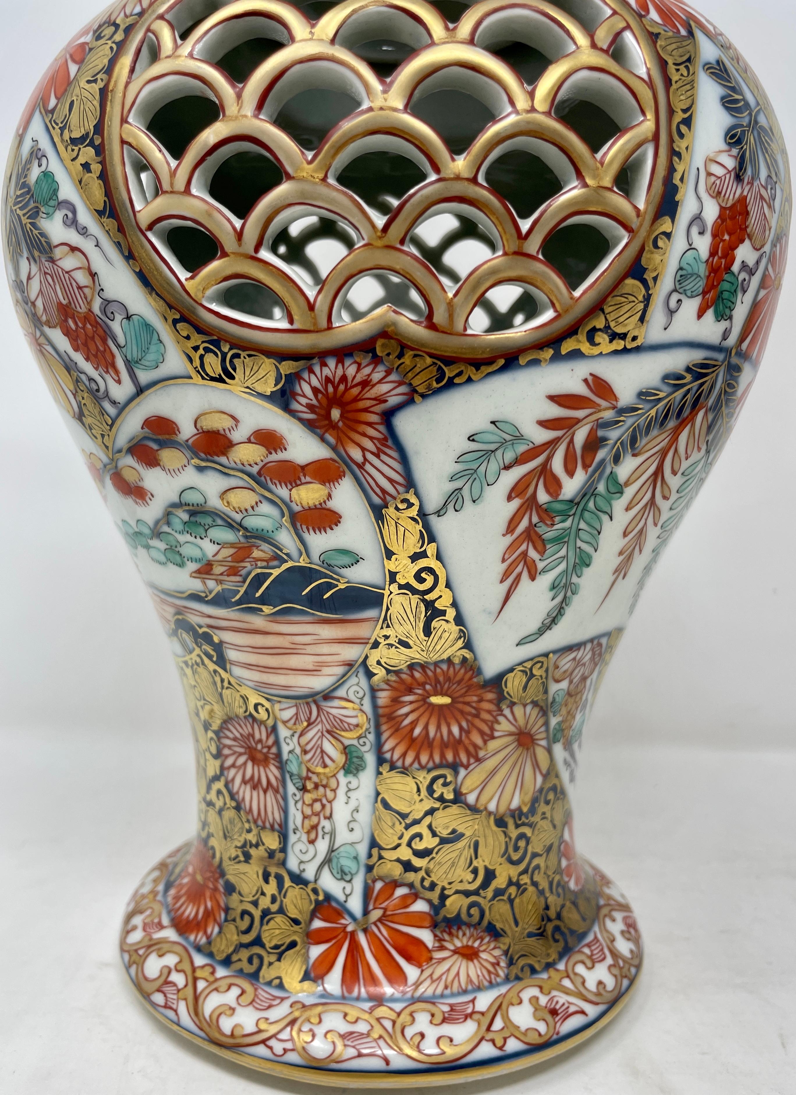 Pair Antique Japanese Imari Porcelain Urns with Reticulated Pierce Work, Ca 1880 In Good Condition For Sale In New Orleans, LA